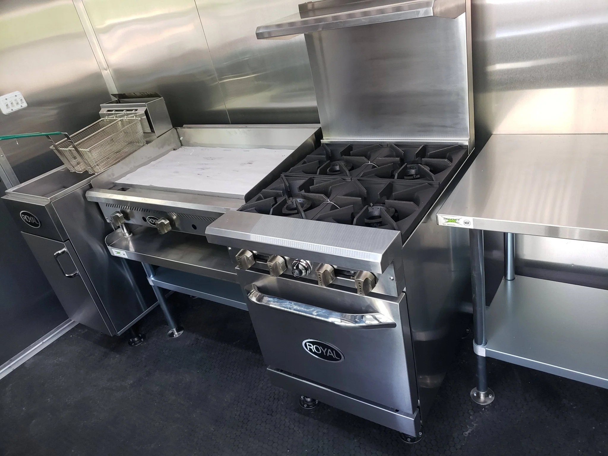 612-8.5-x-22-white-porch-style-food-vending-concession-trailer-with-appliances-22.webp 8.5' x 22' White Porch Style Food Vending Concession Trailer with Appliances