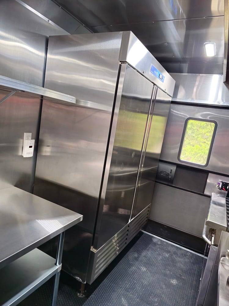 619-8.5-x-24-silver-concession-trailer-food-event-catering-33.jpg 8.5' X 24' Silver Concession Trailer Food Event Catering