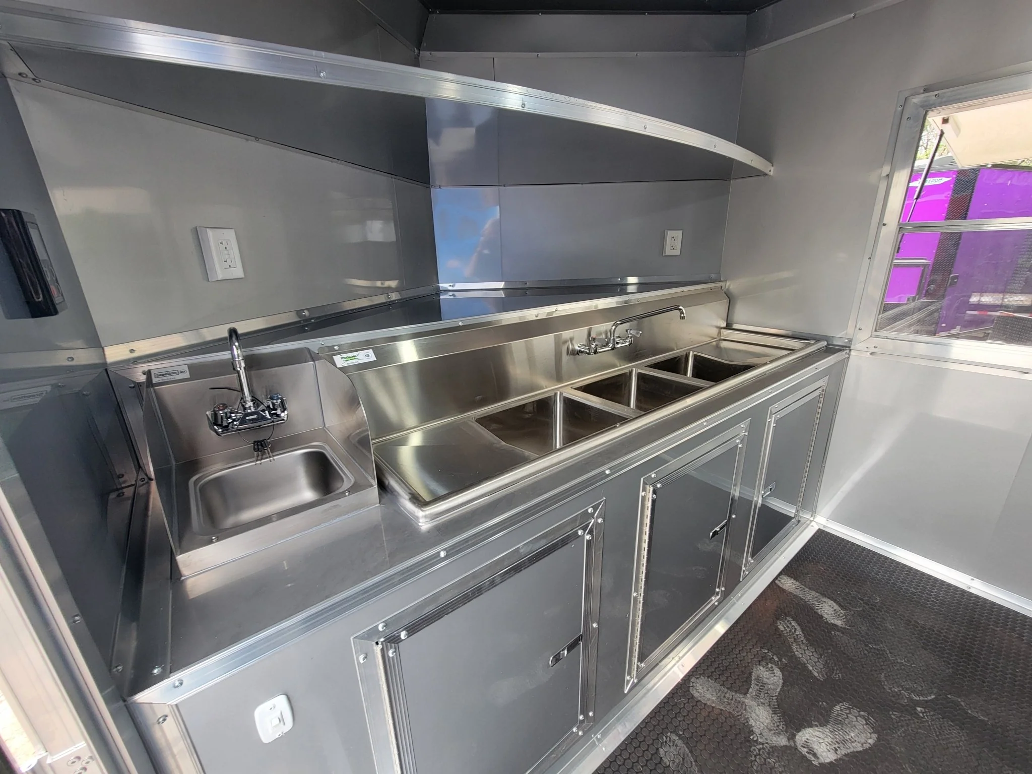 709-8.5-x-24-concession-trailer-victory-red-bbq-event-catering-with-12-railed-porch-11.webp 8.5' X 24' Concession Trailer Victory Red BBQ Event Catering With 12' Railed Porch