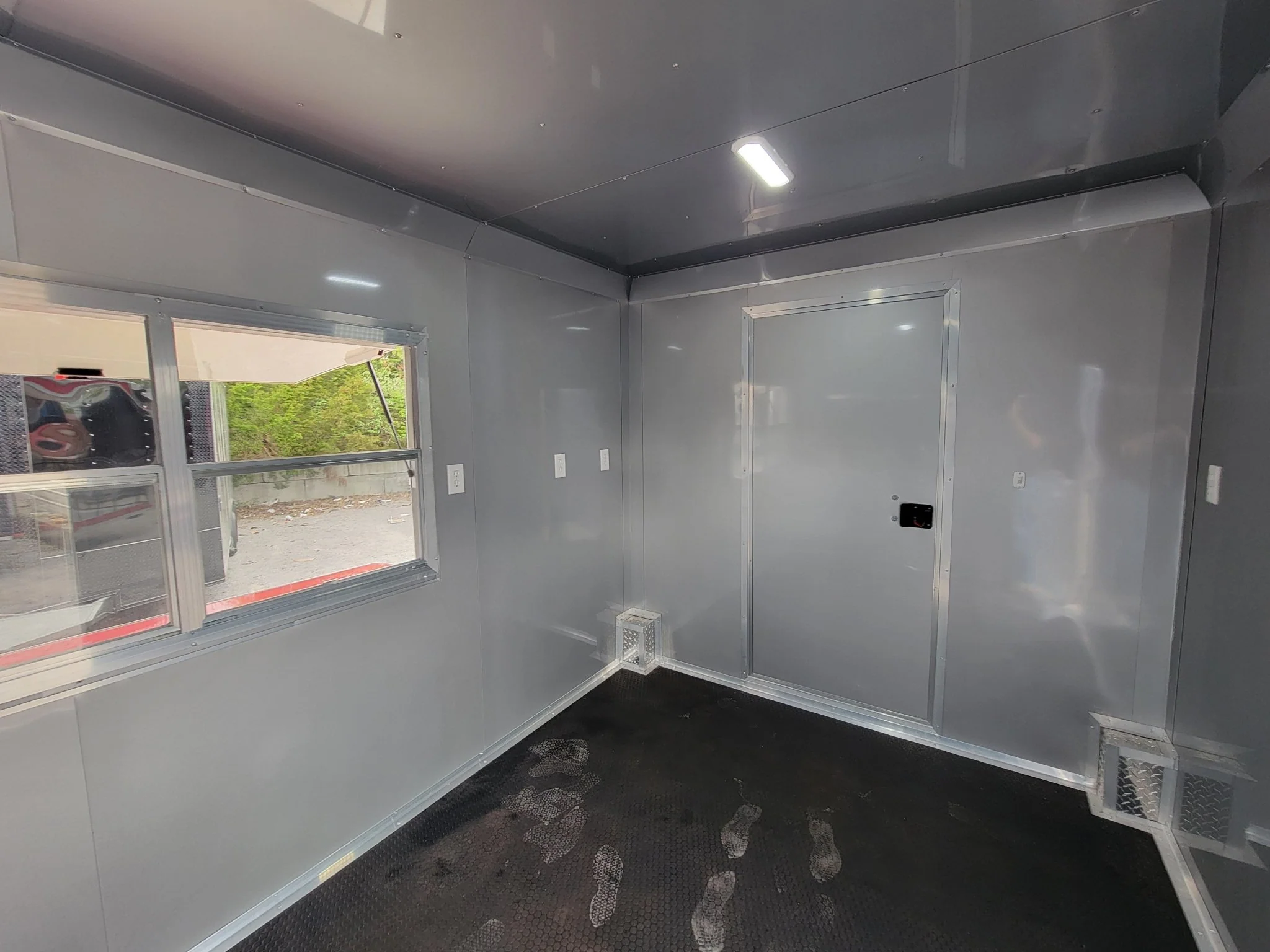 709-8.5-x-24-concession-trailer-victory-red-bbq-event-catering-with-12-railed-porch-13.webp 8.5' X 24' Concession Trailer Victory Red BBQ Event Catering With 12' Railed Porch