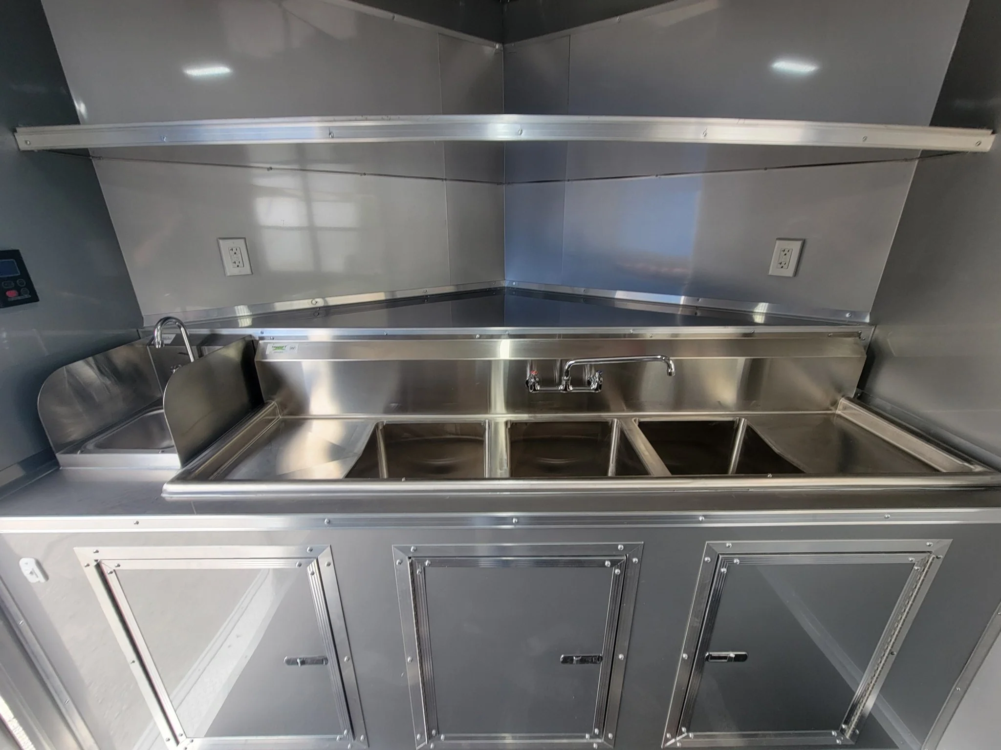 709-8.5-x-24-concession-trailer-victory-red-bbq-event-catering-with-12-railed-porch-15.webp 8.5' X 24' Concession Trailer Victory Red BBQ Event Catering With 12' Railed Porch