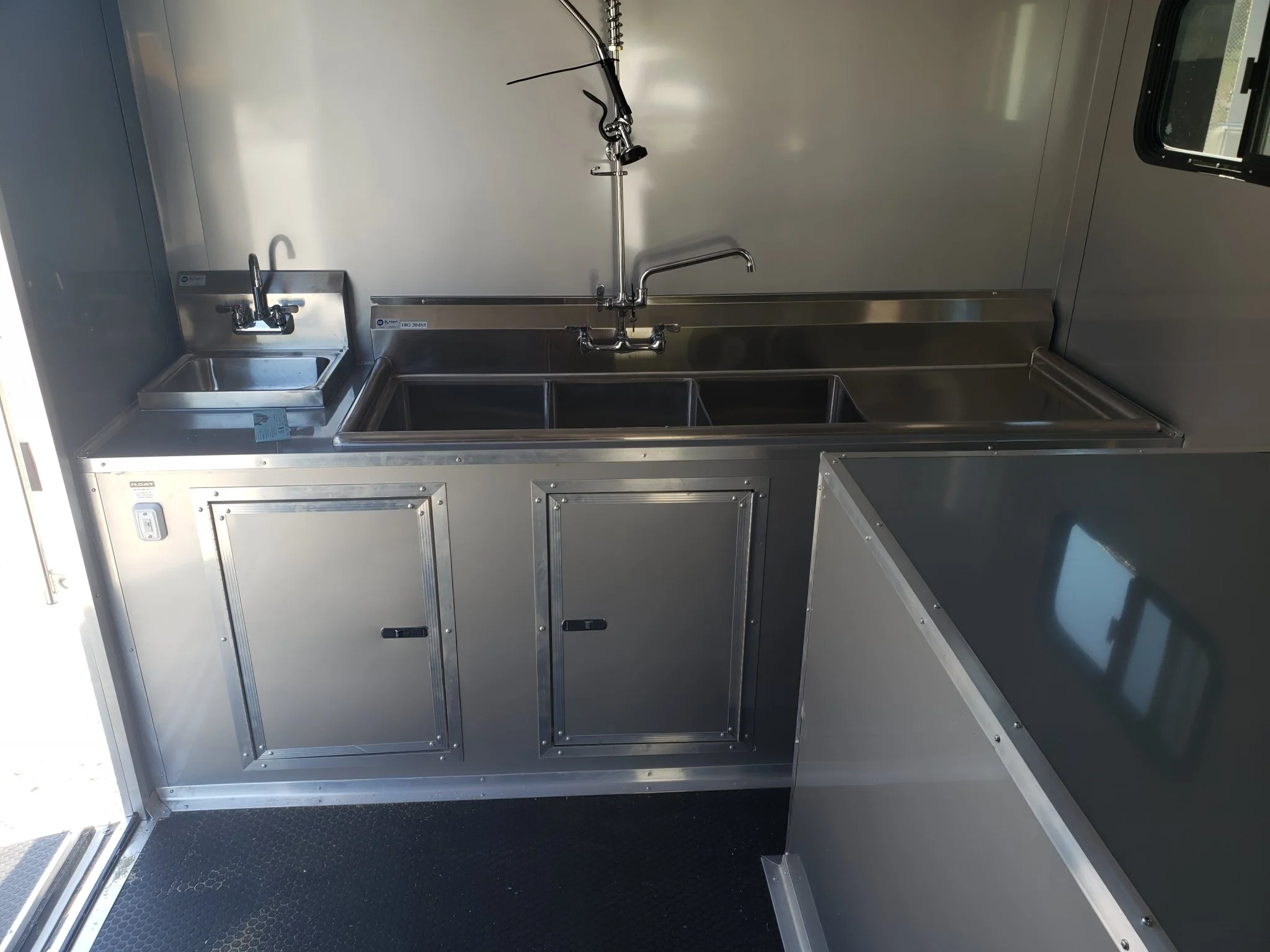 764-8.5-x-24-white-food-concession-trailer-17.webp 8.5' x 24' White Food Concession Trailer