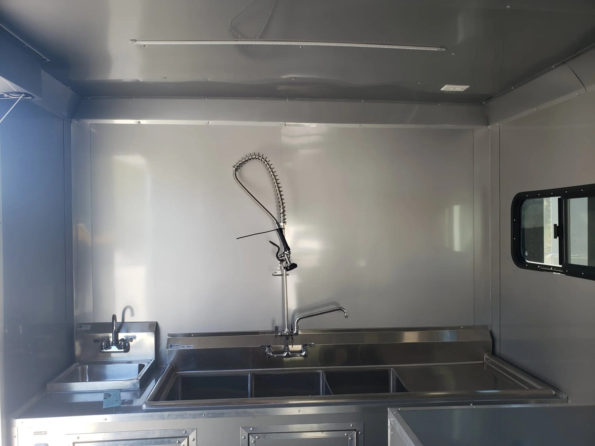 764-8.5-x-24-white-food-concession-trailer-18.webp 8.5' x 24' White Food Concession Trailer