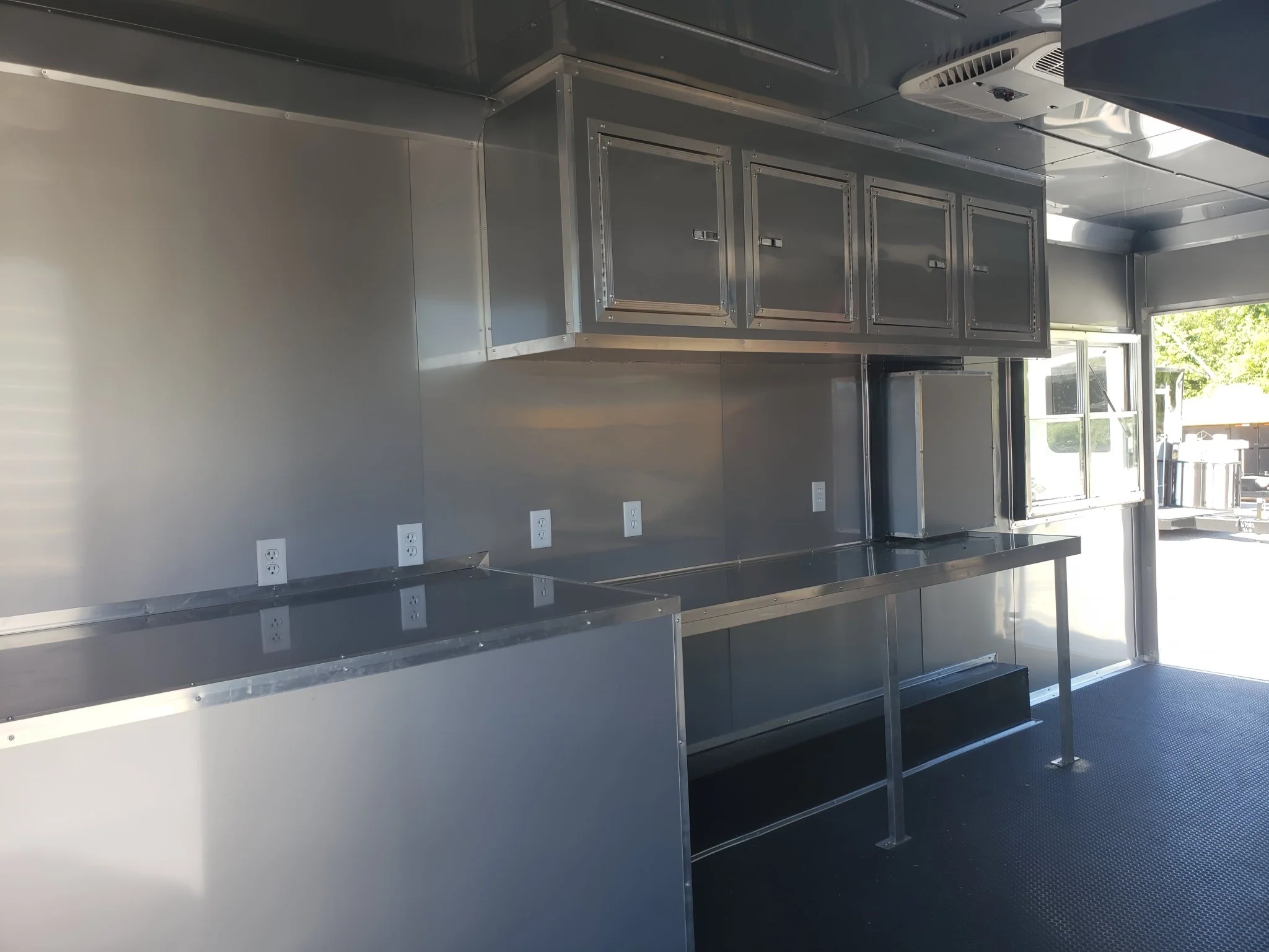 764-8.5-x-24-white-food-concession-trailer-26.webp 8.5' x 24' White Food Concession Trailer