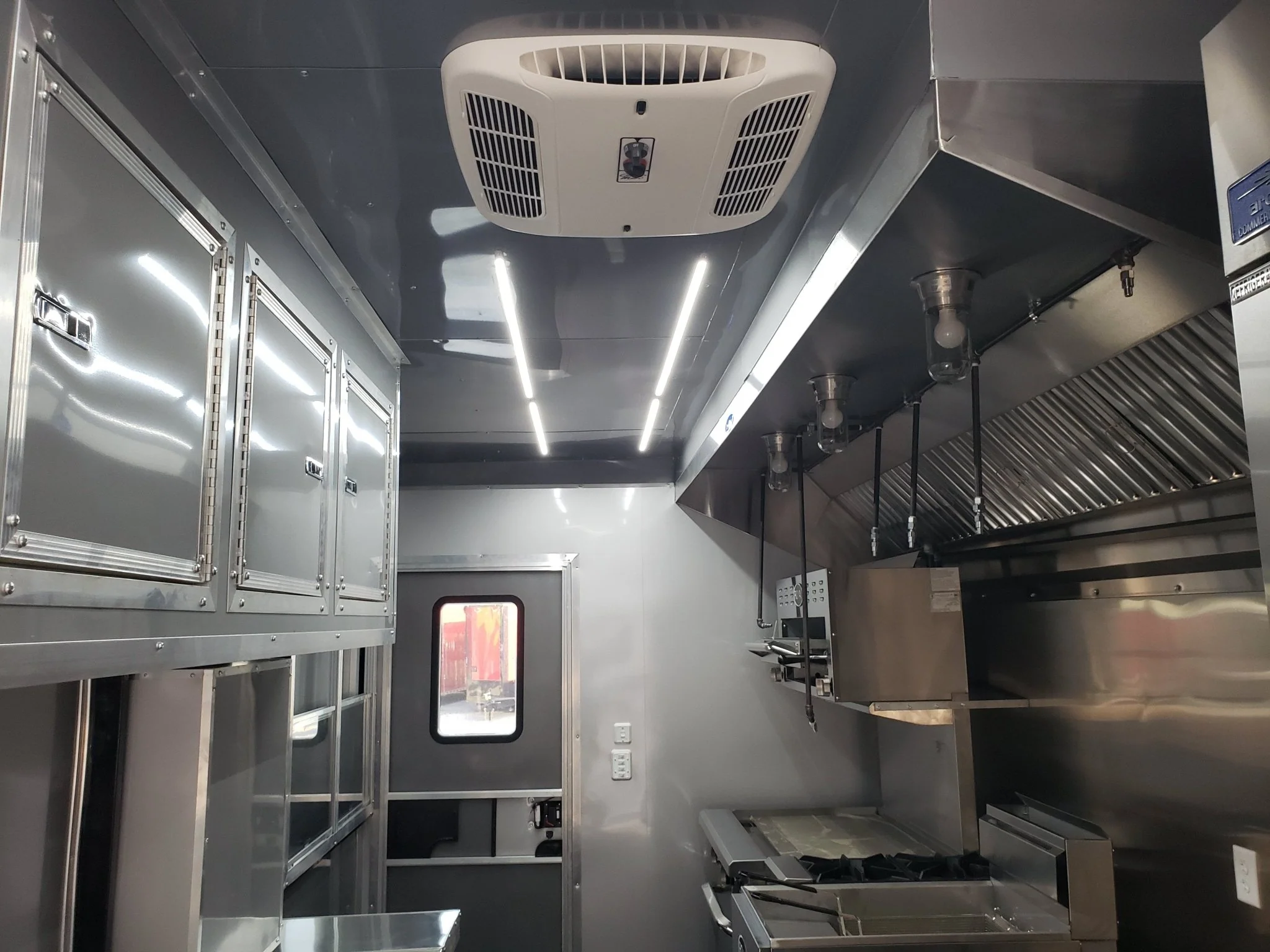 765-8.5-x-24-white-food-vending-concession-trailer-with-appliances-14.webp 8.5' x 24' White Food Vending Concession Trailer With Appliances