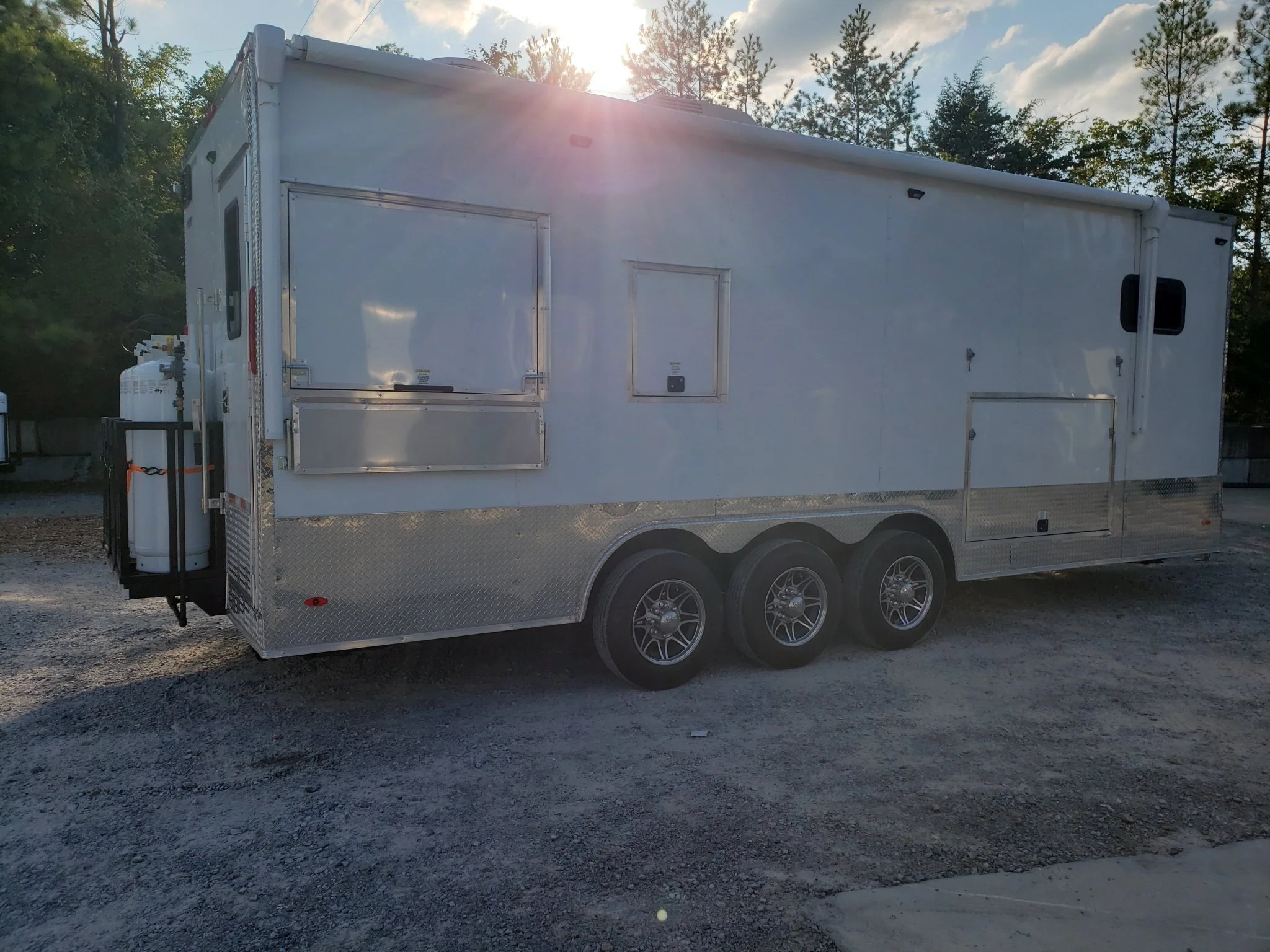 765-8.5-x-24-white-food-vending-concession-trailer-with-appliances-34.webp 8.5' x 24' White Food Vending Concession Trailer With Appliances