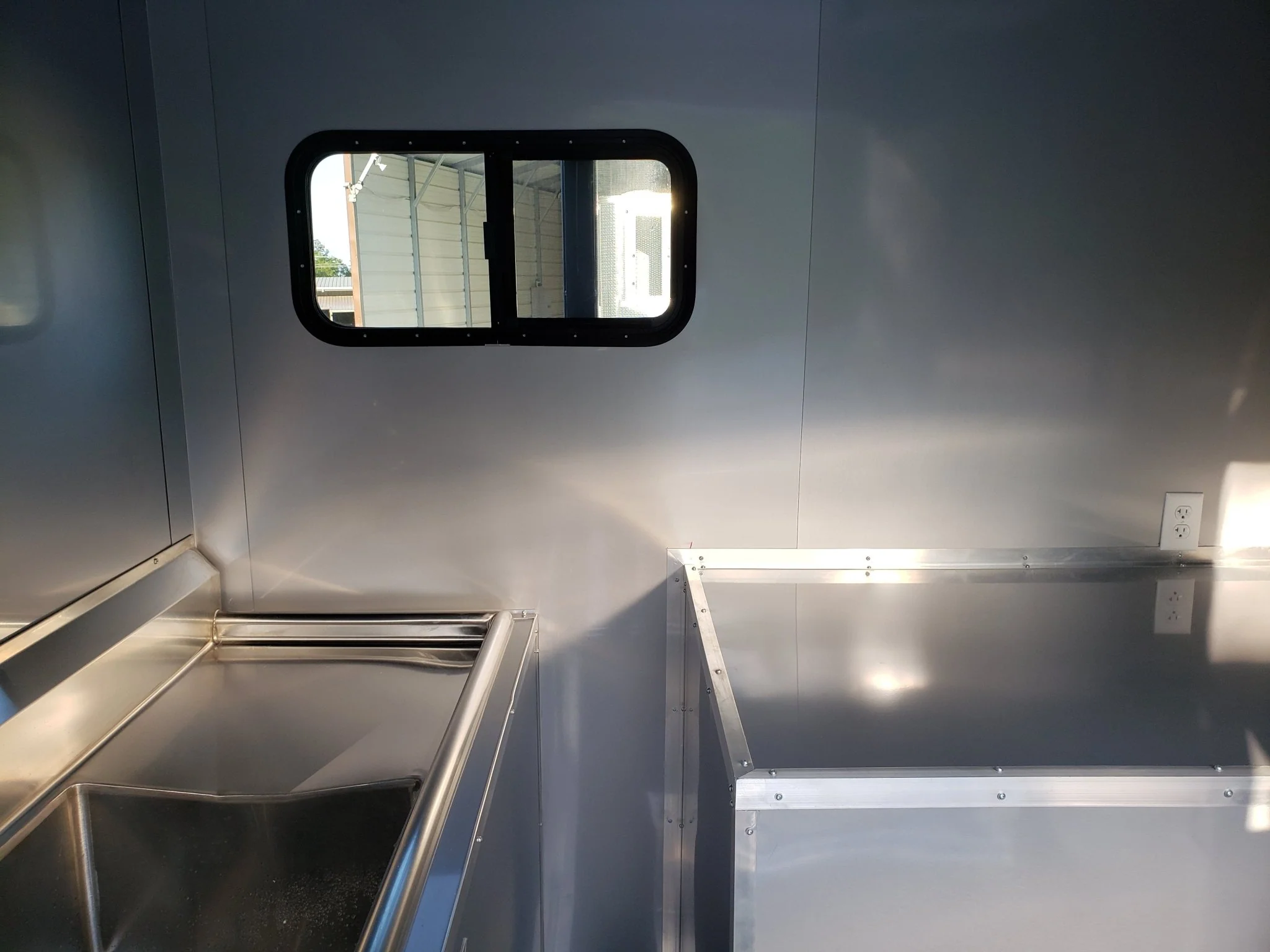 765-8.5-x-24-white-food-vending-concession-trailer-with-appliances-6.webp 8.5' x 24' White Food Vending Concession Trailer With Appliances