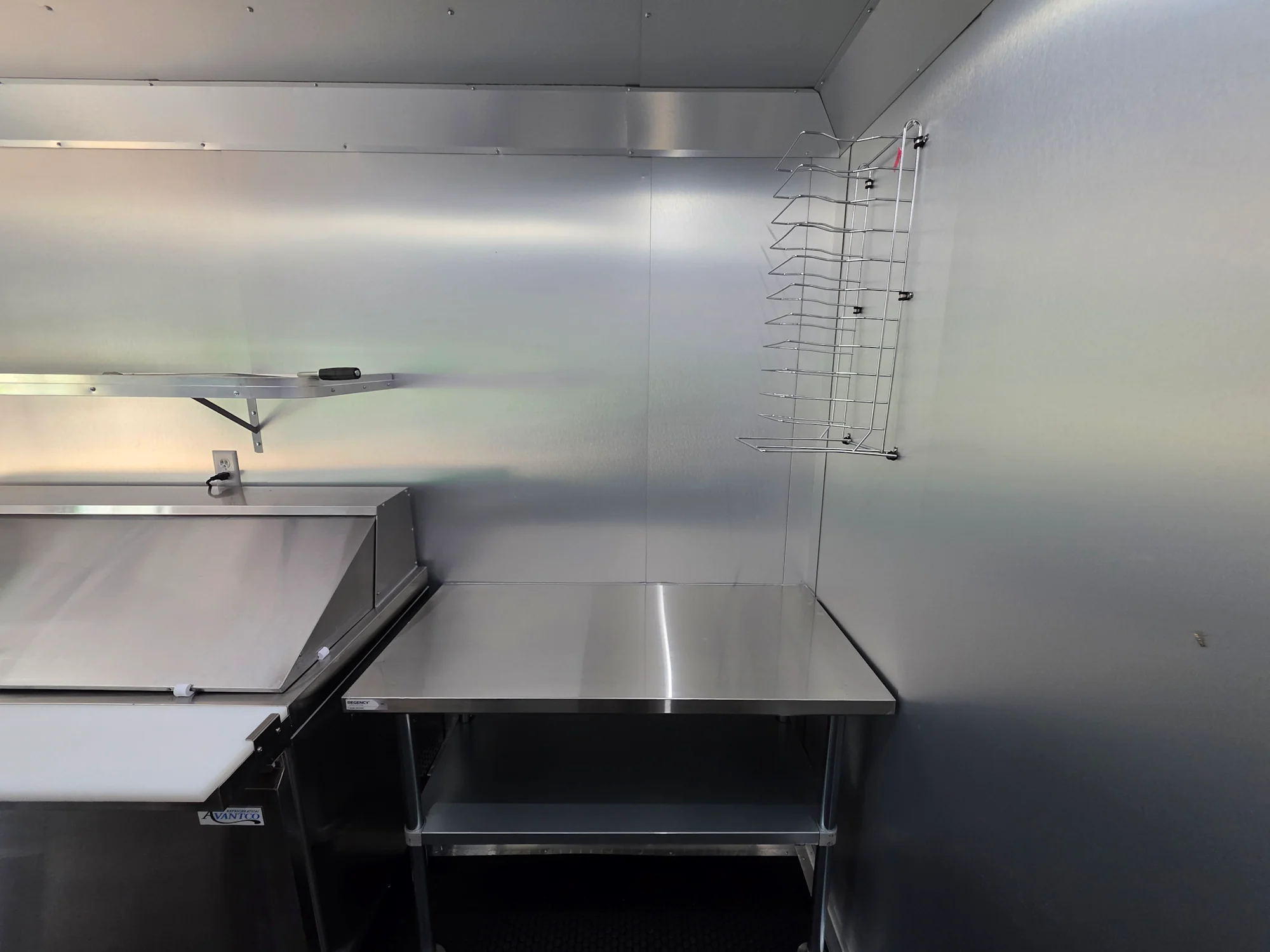 772-8.5-x-24-white-with-black-out-concession-trailer-with-6ft-porch-26.webp 8.5' X 24' White With Black Out Concession Trailer With 6ft Porch