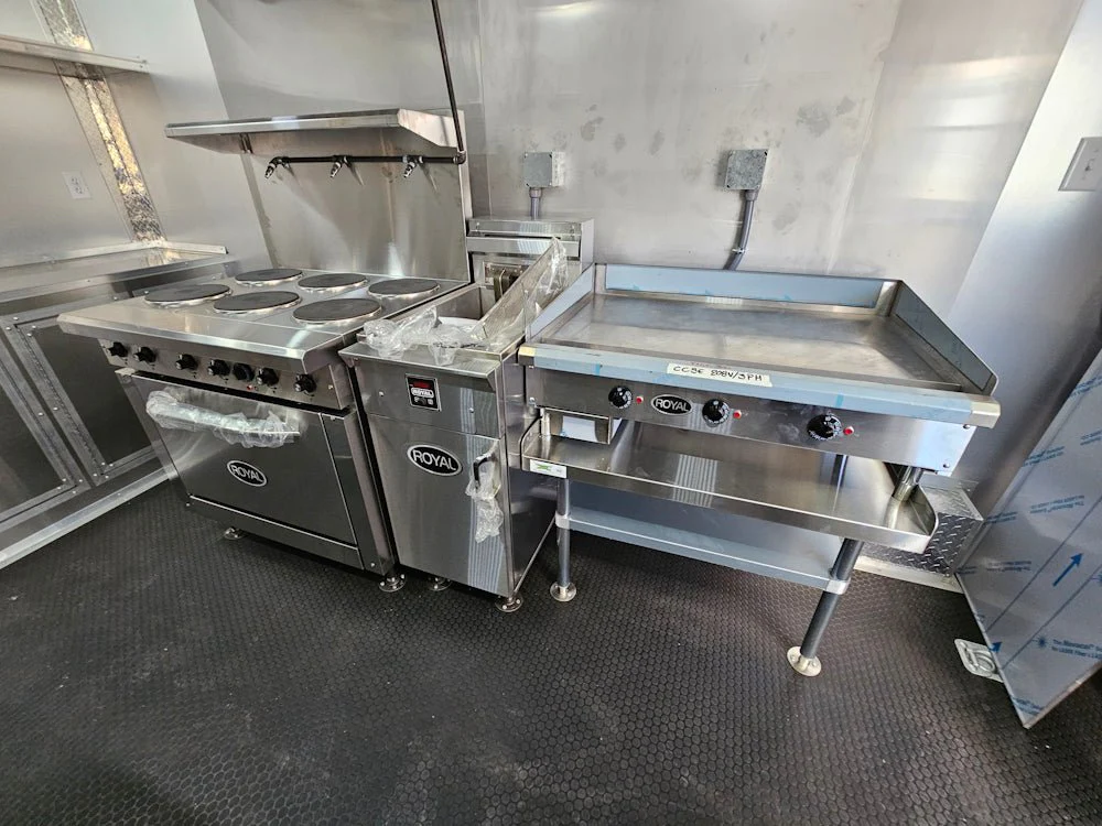 773-8.5-x-24-white-with-blackout-all-electric-food-trailer-event-catering-31.webp 8.5' X 24' White With Blackout All Electric Food Trailer Event Catering