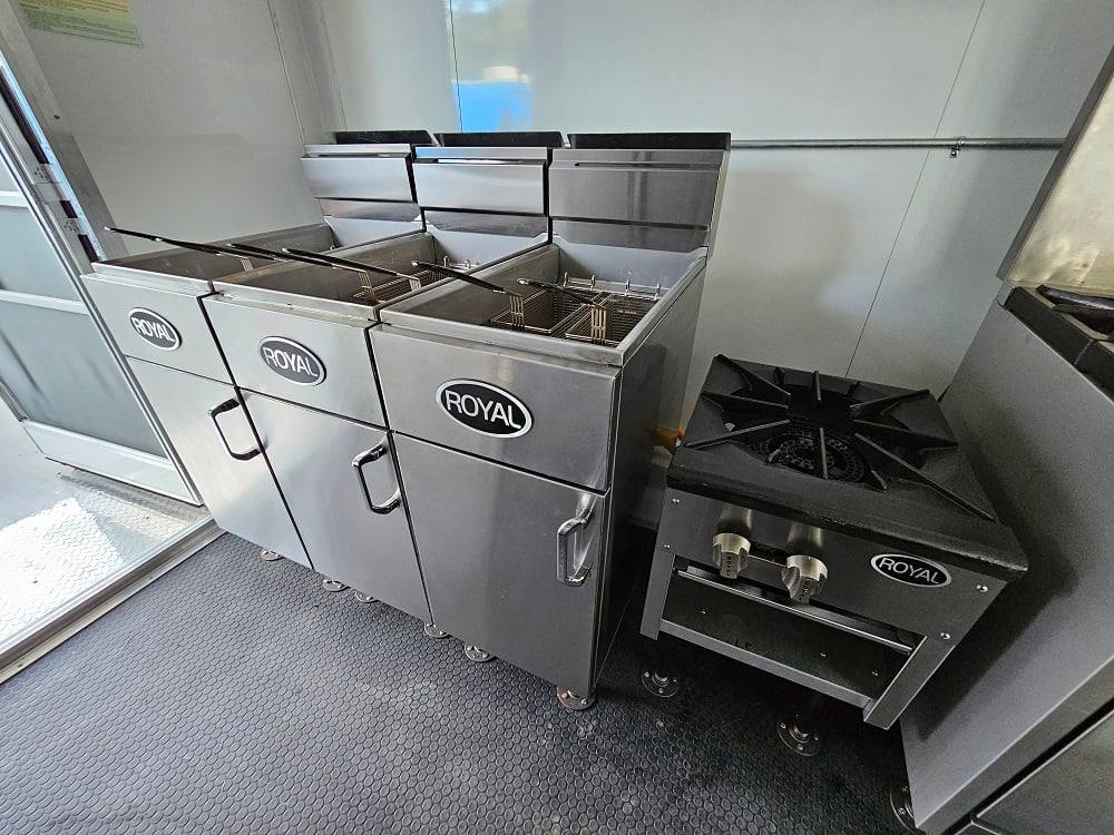 784-8.5-x-26-lime-green-concession-trailer-bbq-food-event-28.jpg 8.5' X 26' Lime Green Concession Trailer BBQ Food Event