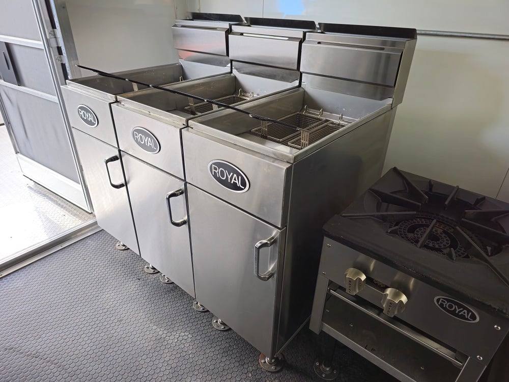 784-8.5-x-26-lime-green-concession-trailer-bbq-food-event-32.jpg 8.5' X 26' Lime Green Concession Trailer BBQ Food Event