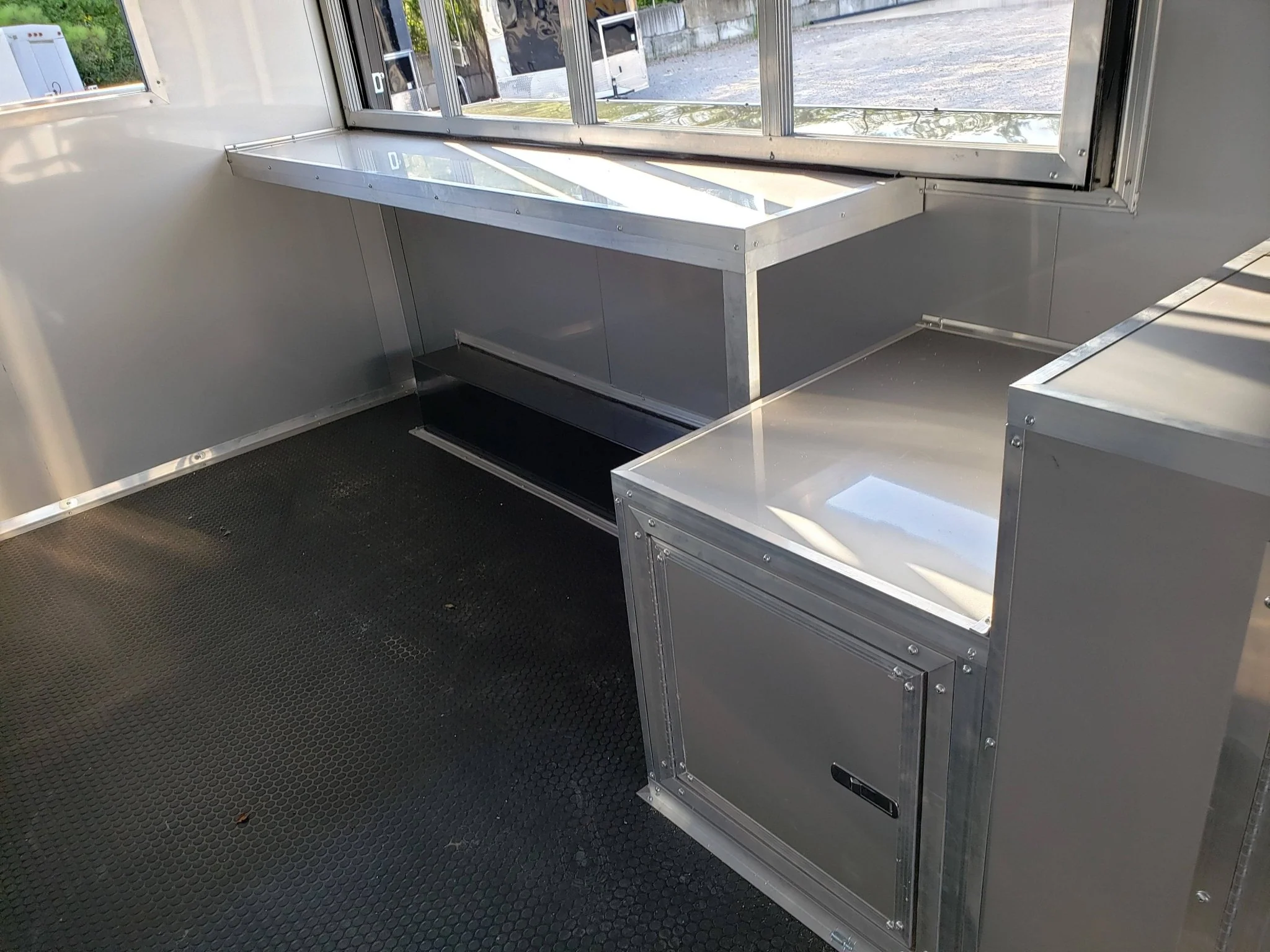 789-8.5-x-26-black-pizza-concession-food-trailer-13.webp 8.5' x 26' Black Pizza Concession Food Trailer