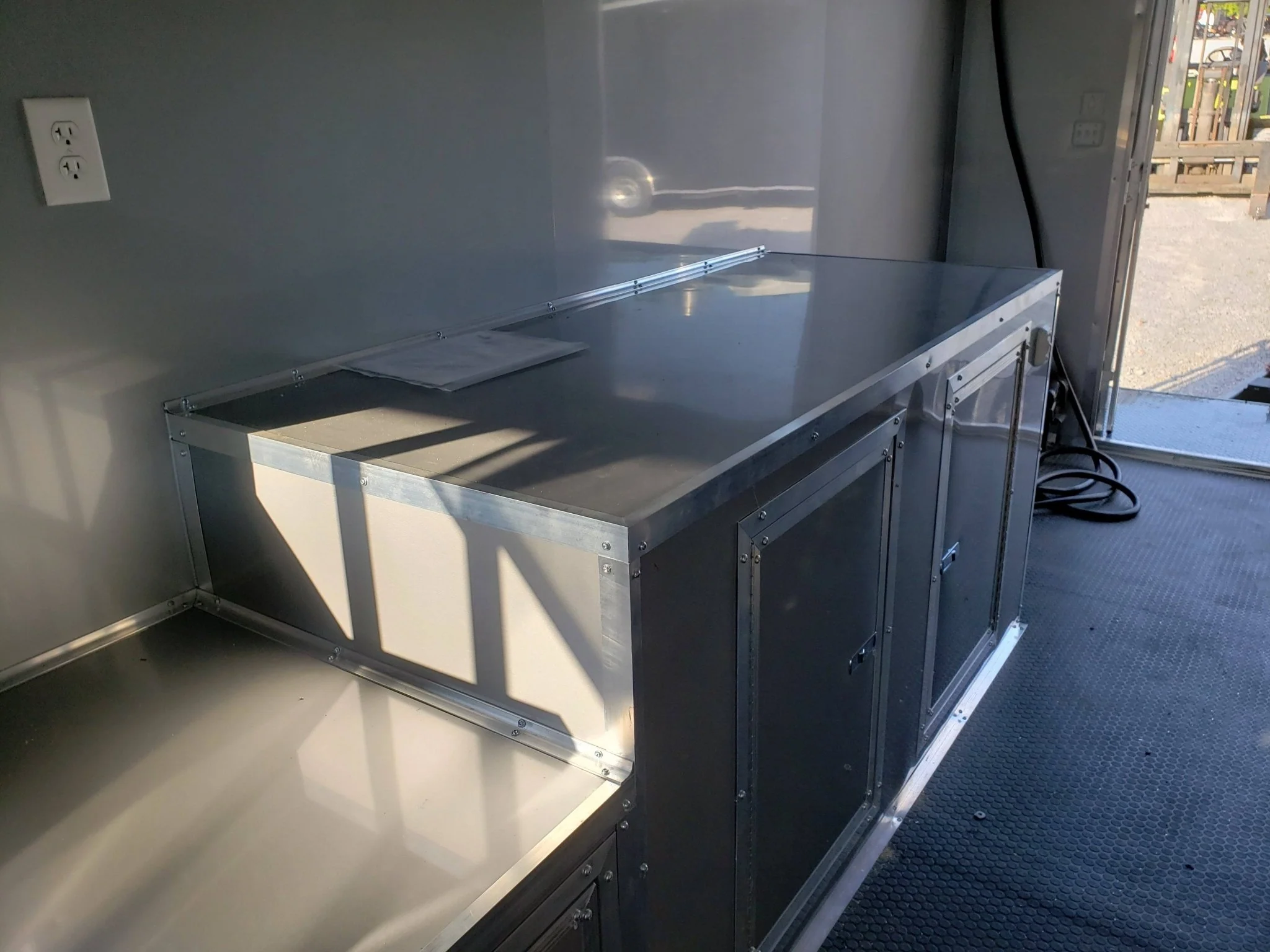 789-8.5-x-26-black-pizza-concession-food-trailer-14.webp 8.5' x 26' Black Pizza Concession Food Trailer