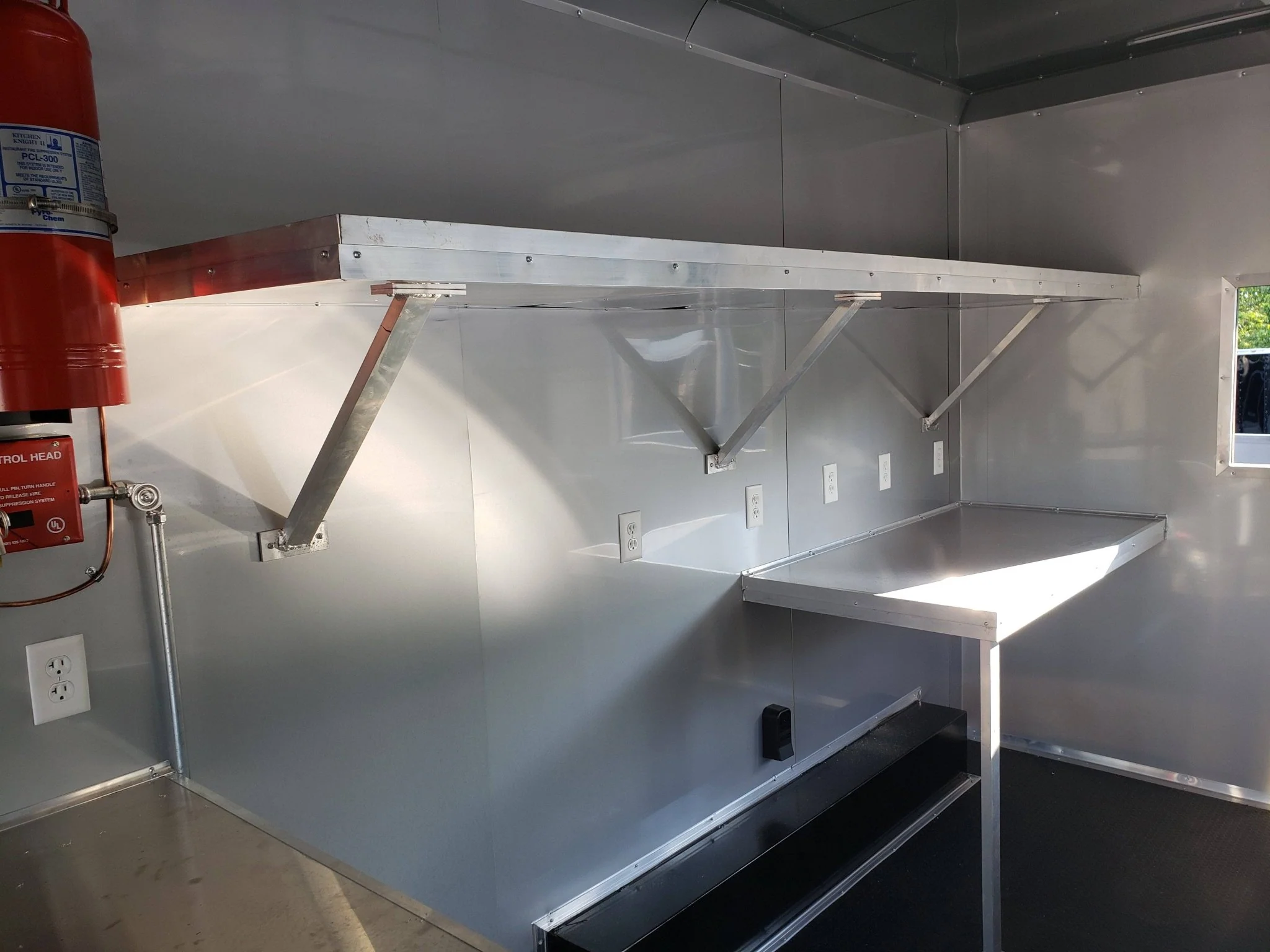 789-8.5-x-26-black-pizza-concession-food-trailer-2.webp 8.5' x 26' Black Pizza Concession Food Trailer