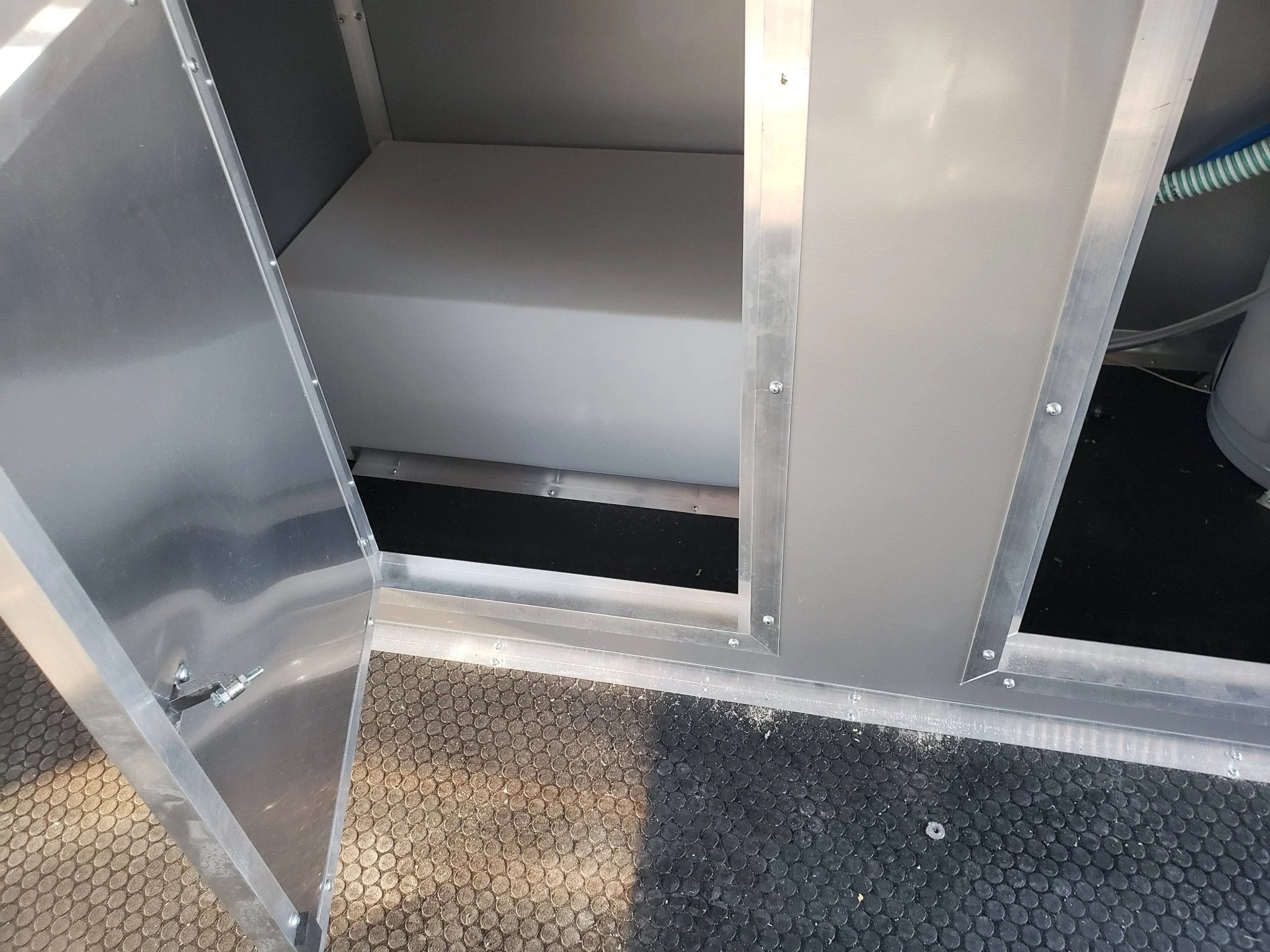 789-8.5-x-26-black-pizza-concession-food-trailer-3.webp 8.5' x 26' Black Pizza Concession Food Trailer