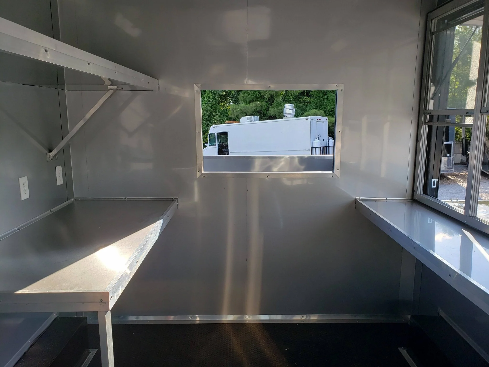 789-8.5-x-26-black-pizza-concession-food-trailer-6.webp 8.5' x 26' Black Pizza Concession Food Trailer