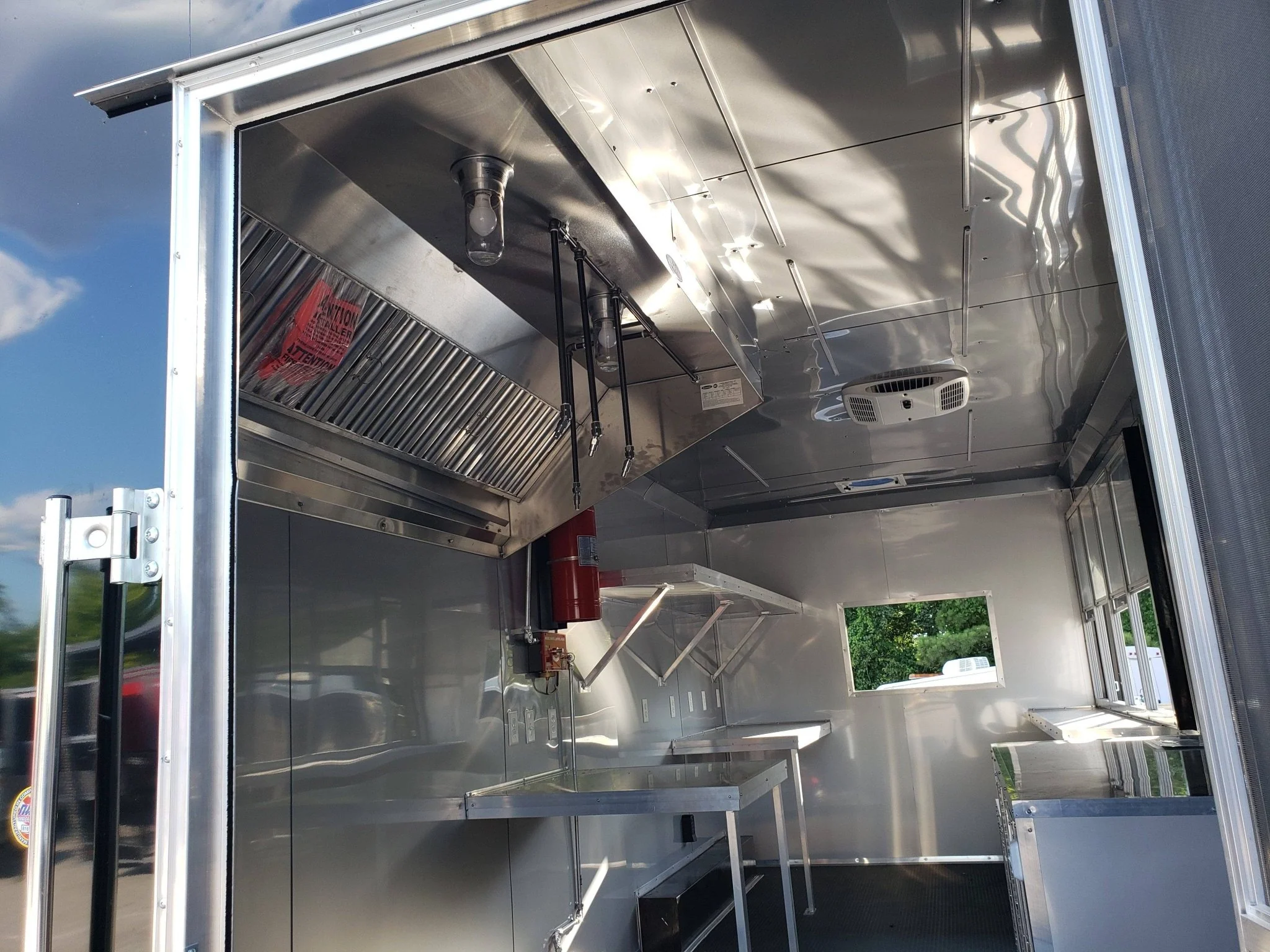 789-8.5-x-26-black-pizza-concession-food-trailer-9.webp 8.5' x 26' Black Pizza Concession Food Trailer