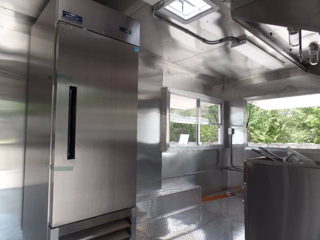 81-8.5-x-16-black-flat-front-concession-food-trailer-with-appliances-2.jpg 8.5' x 16' Black Flat Front Concession Food Trailer With Appliances
