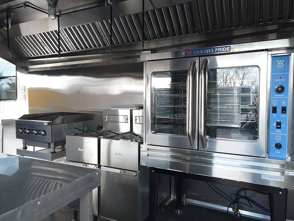 820-8.5-x-26-silver-frost-concession-food-trailer-with-appliances-4.jpg 8.5' x 26' Silver Frost Concession Food Trailer with Appliances