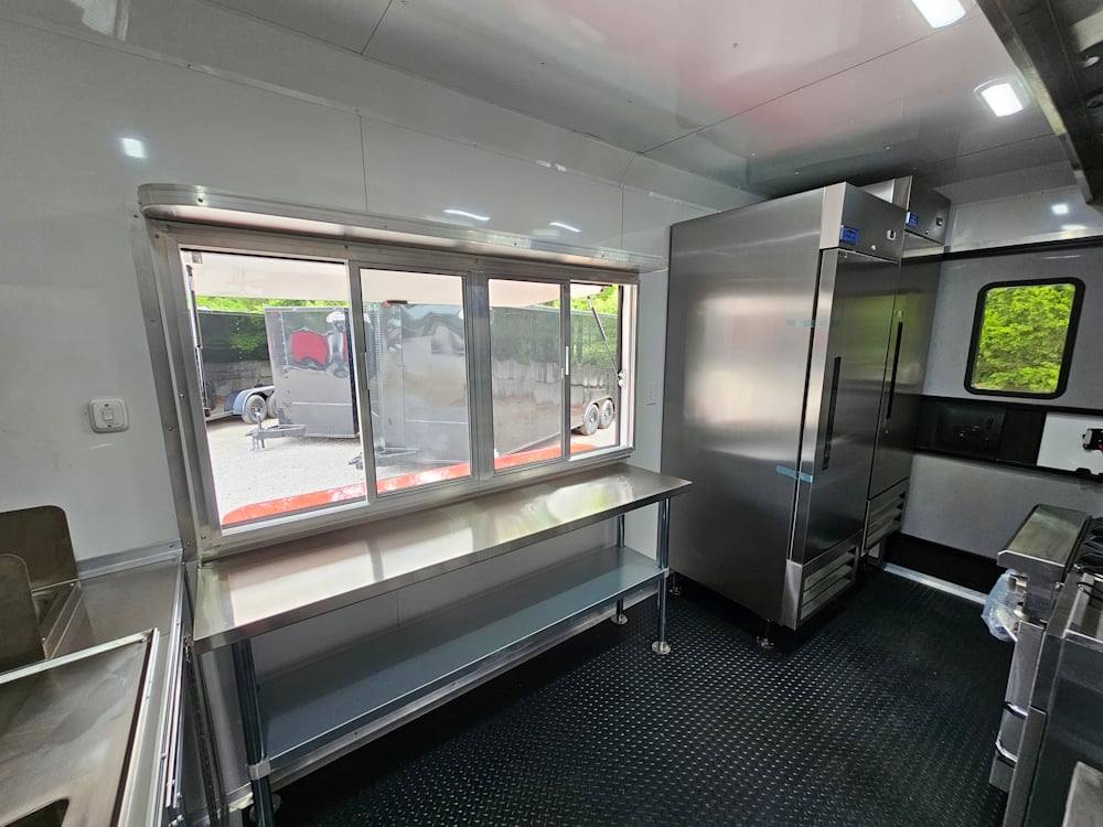 821-8.5-x-26-victory-red-bbq-food-event-catering-vending-23.jpg 8.5' X 26' Victory Red BBQ Food Event Catering Vending