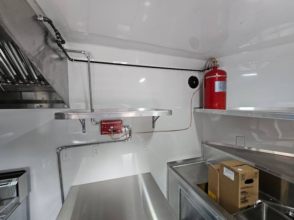 821-8.5-x-26-victory-red-bbq-food-event-catering-vending-27.jpg 8.5' X 26' Victory Red BBQ Food Event Catering Vending
