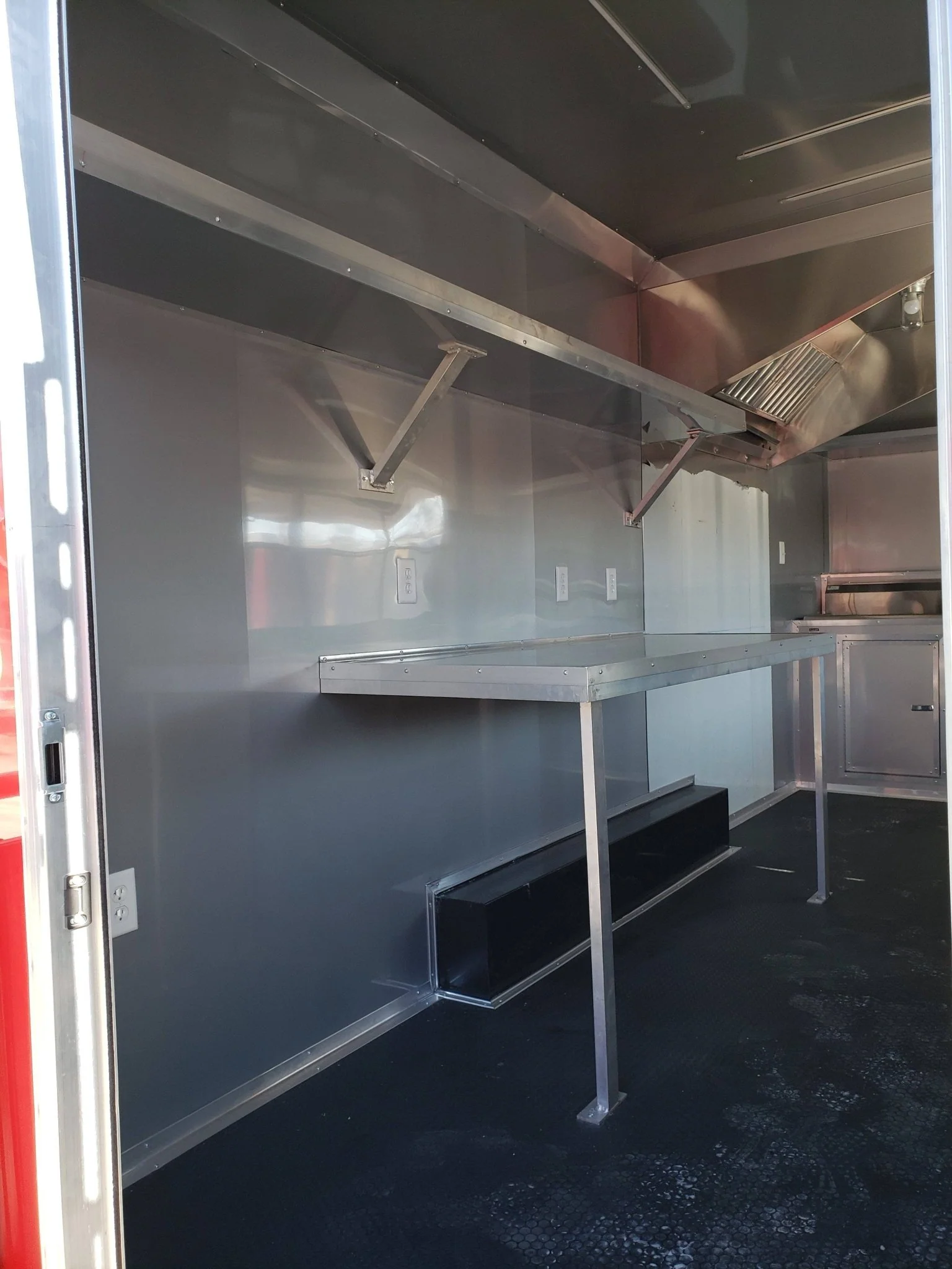 828-8.5-x-27-victory-red-gooseneck-concession-food-trailer-12.webp 8.5' x 27' Victory Red Gooseneck Concession Food Trailer