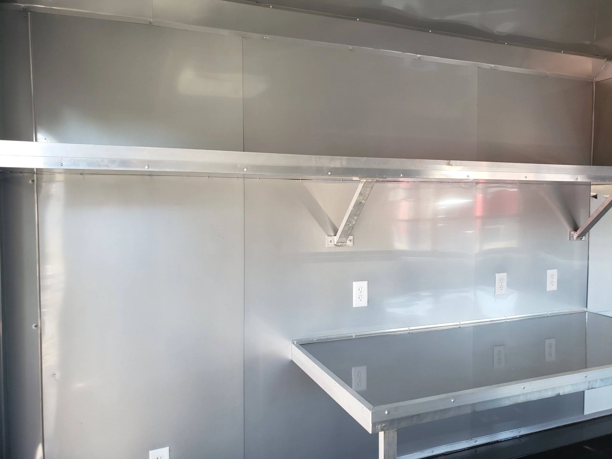 828-8.5-x-27-victory-red-gooseneck-concession-food-trailer-15.webp 8.5' x 27' Victory Red Gooseneck Concession Food Trailer