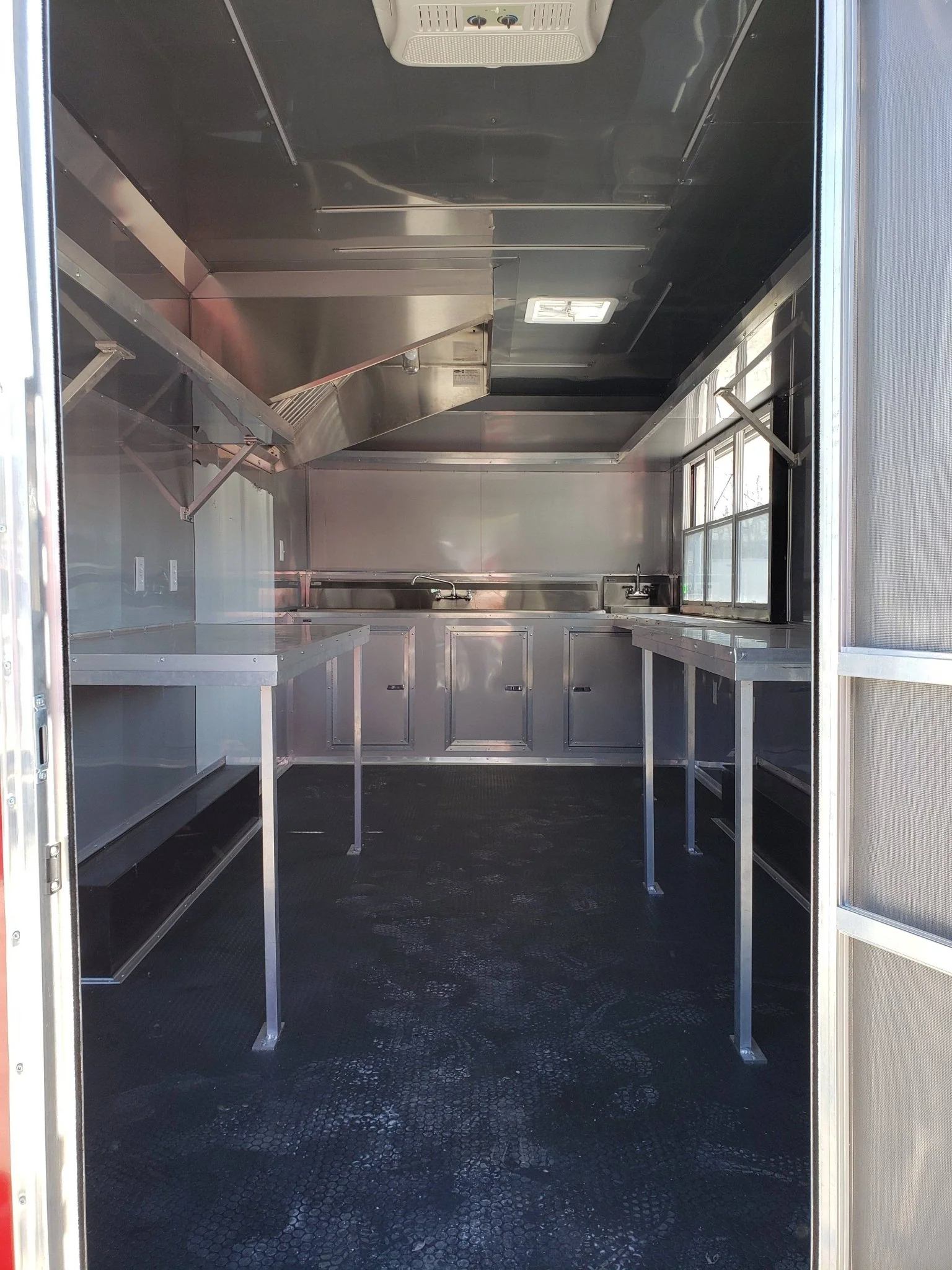 828-8.5-x-27-victory-red-gooseneck-concession-food-trailer-17.webp 8.5' x 27' Victory Red Gooseneck Concession Food Trailer