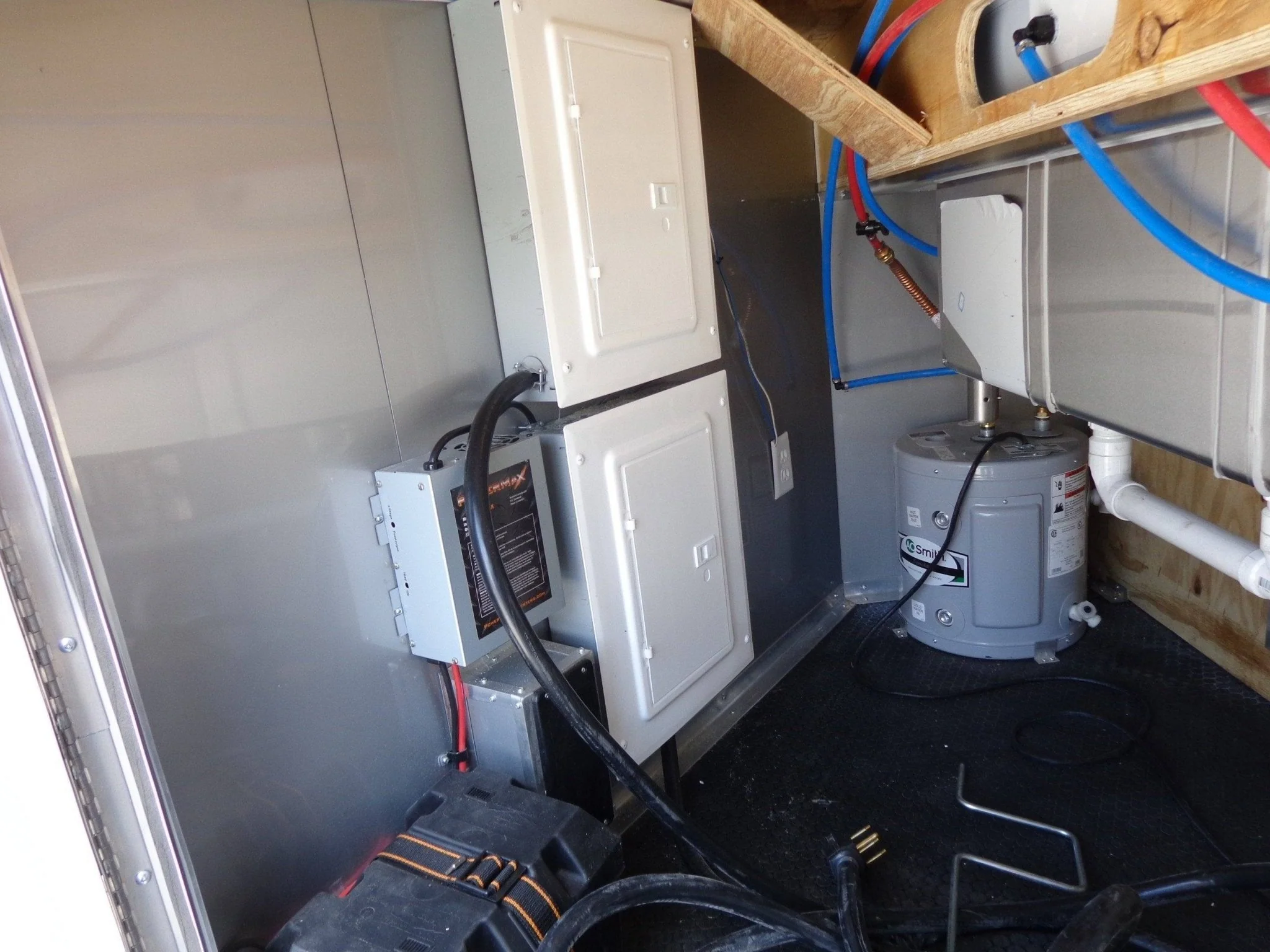 830-8.5-x-27-white-concession-food-trailer-with-appliances-13.webp 8.5' x 27' White Concession Food Trailer With Appliances