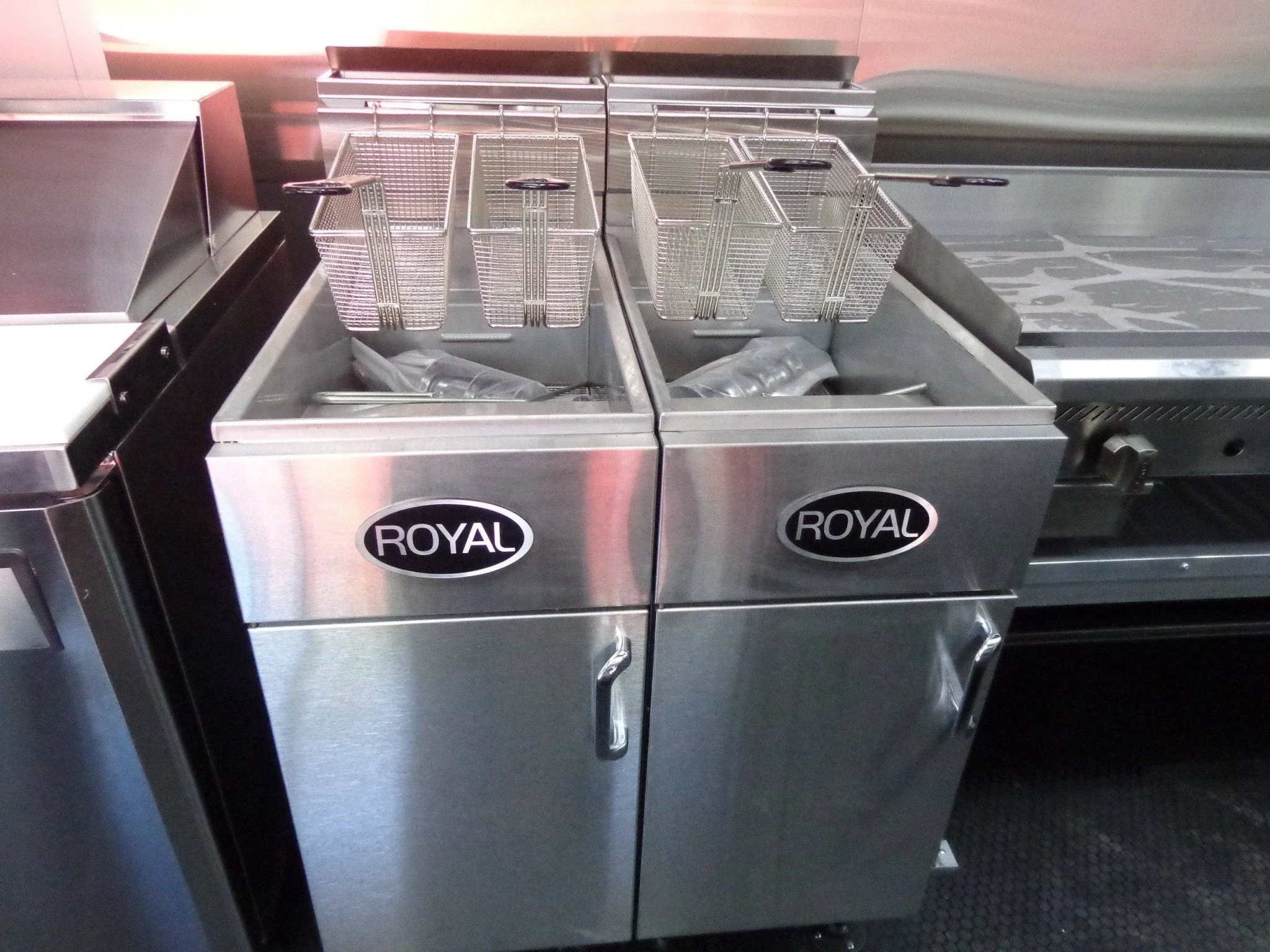 830-8.5-x-27-white-concession-food-trailer-with-appliances-16.webp 8.5' x 27' White Concession Food Trailer With Appliances