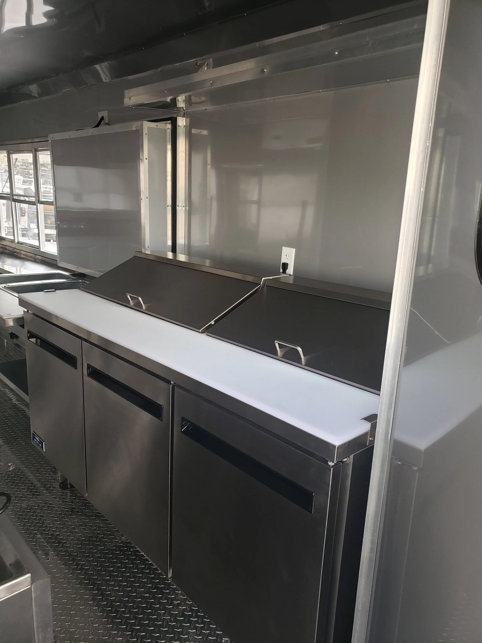 841-8.5-x-28-black-porch-style-bbq-vending-concession-trailer-19.webp 8.5' x 28' Black Porch Style BBQ Vending Concession Trailer