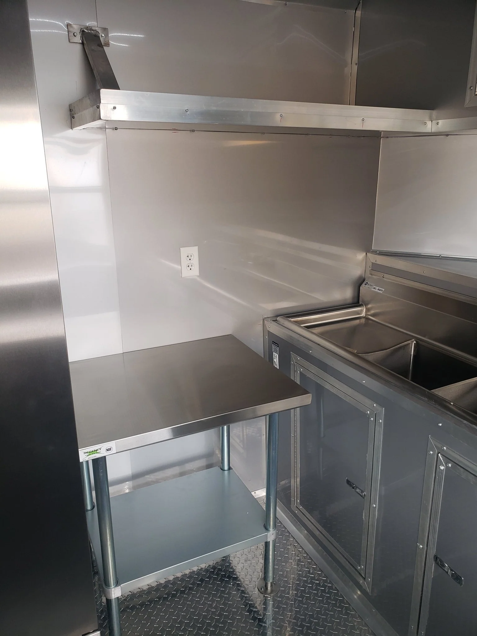 841-8.5-x-28-black-porch-style-bbq-vending-concession-trailer-26.webp 8.5' x 28' Black Porch Style BBQ Vending Concession Trailer