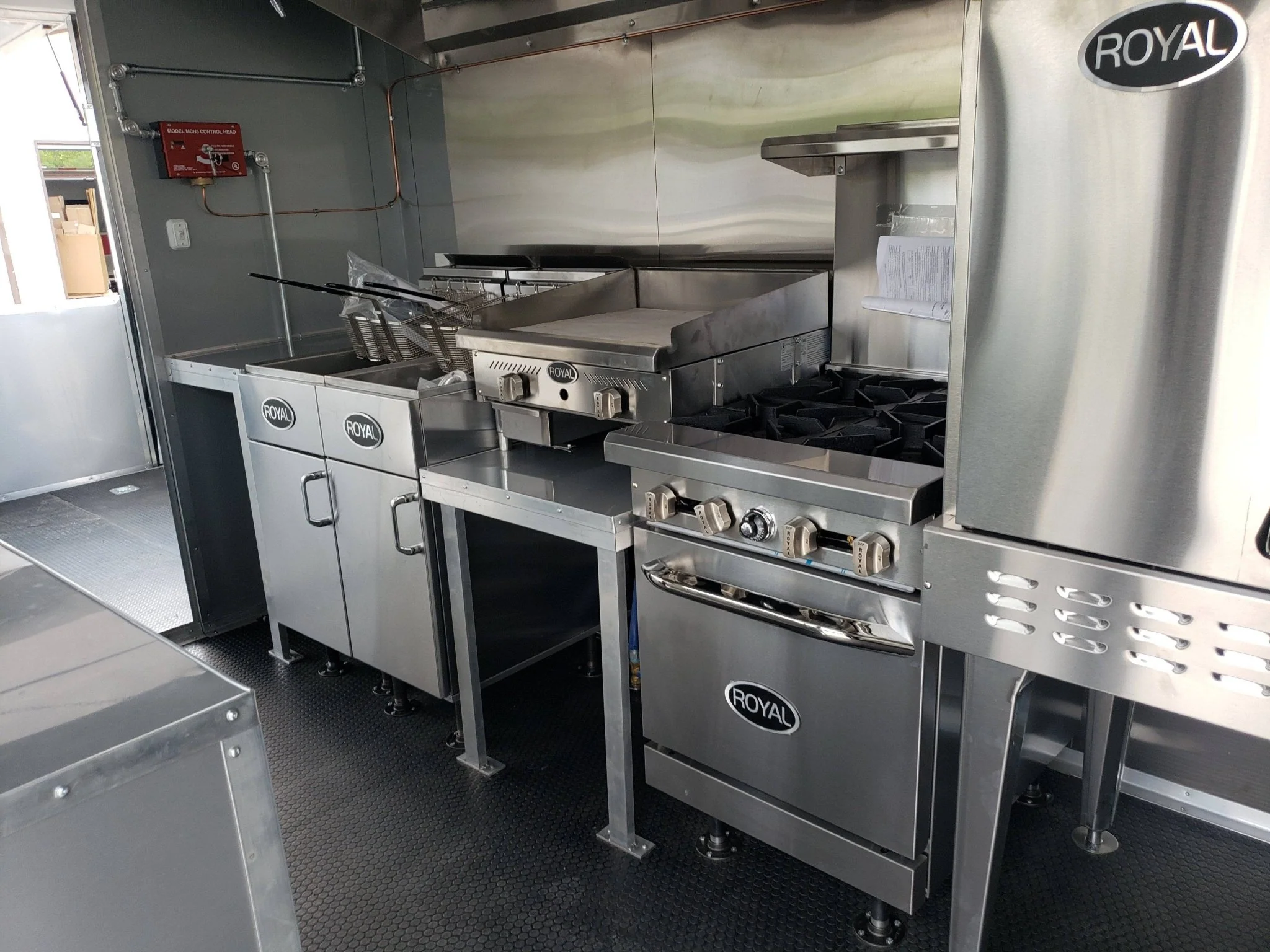 843-8.5-x-28-brandy-wine-bbq-vending-concession-trailer-19.webp 8.5' x 28' Brandy Wine BBQ Vending Concession Trailer
