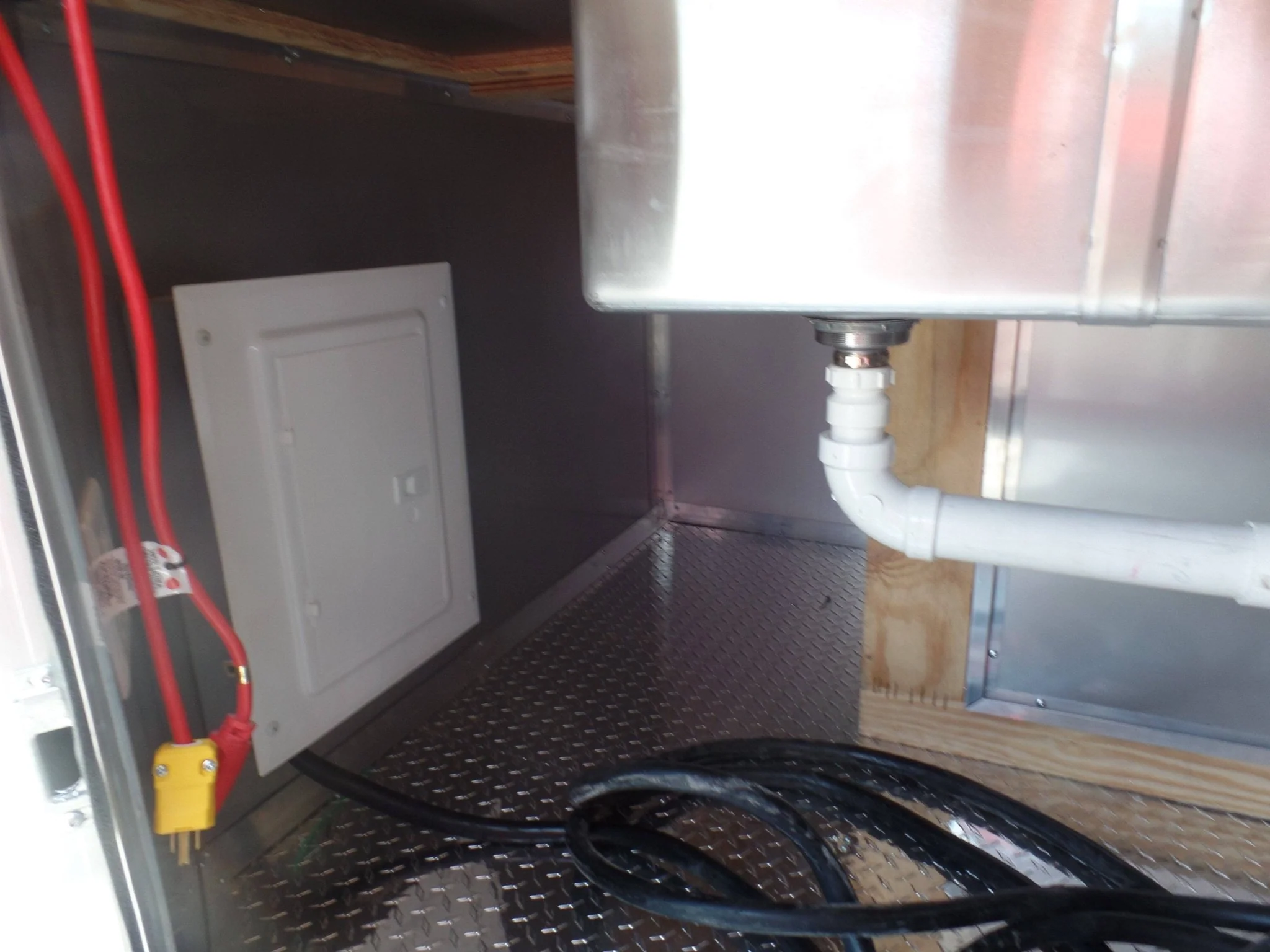 852-8.5-x-28-concession-bbq-food-trailer-red-event-catering-14.webp 8.5' x 28' Concession BBQ Food Trailer Red Event Catering