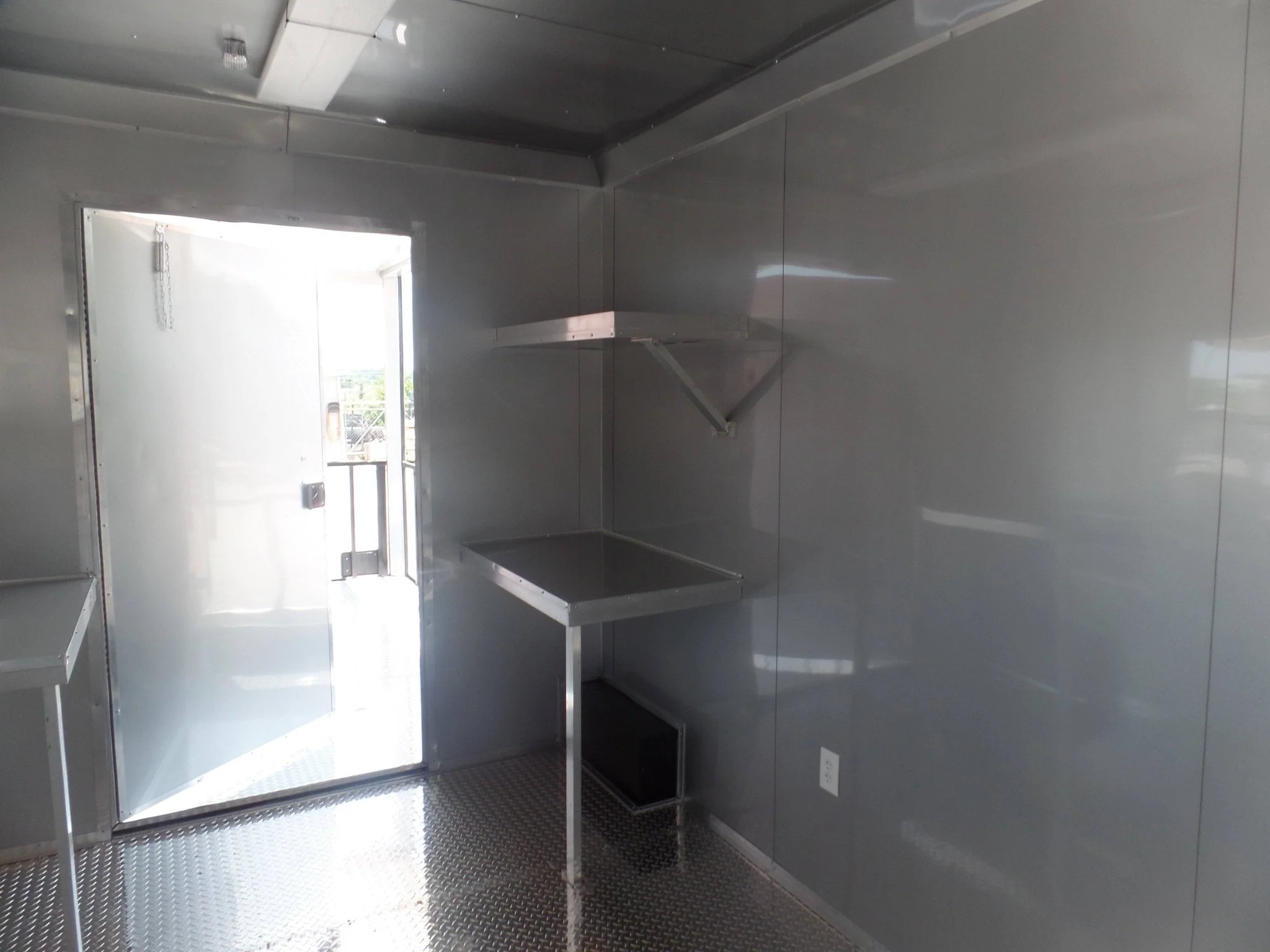 852-8.5-x-28-concession-bbq-food-trailer-red-event-catering-6.webp 8.5' x 28' Concession BBQ Food Trailer Red Event Catering