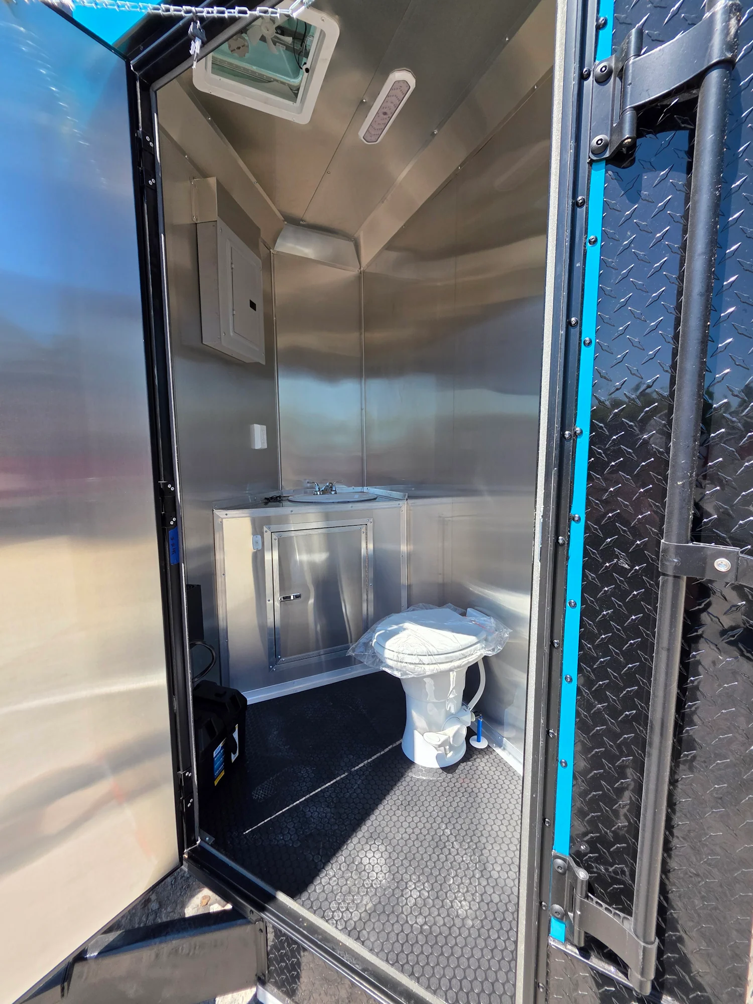 866-8.5-x-28-teal-green-custom-concession-trailer-food-event-catering-15.webp 8.5' X 28' Teal Green Custom Concession Trailer Food Event Catering