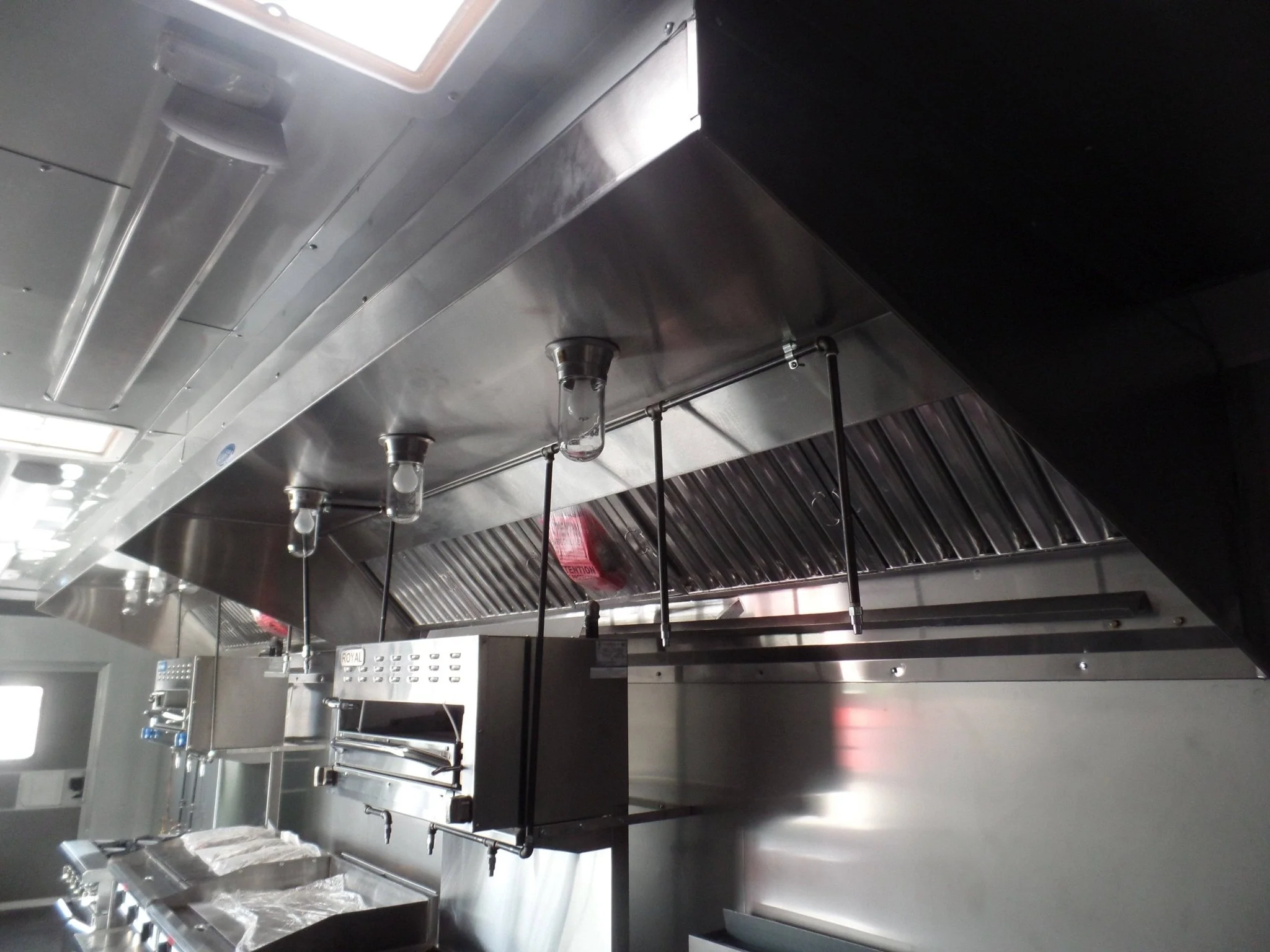 934-8.5-x-32-concession-food-trailer-concession-white-event-catering-10.webp 8.5' x 32' Concession Food Trailer Concession White Event Catering