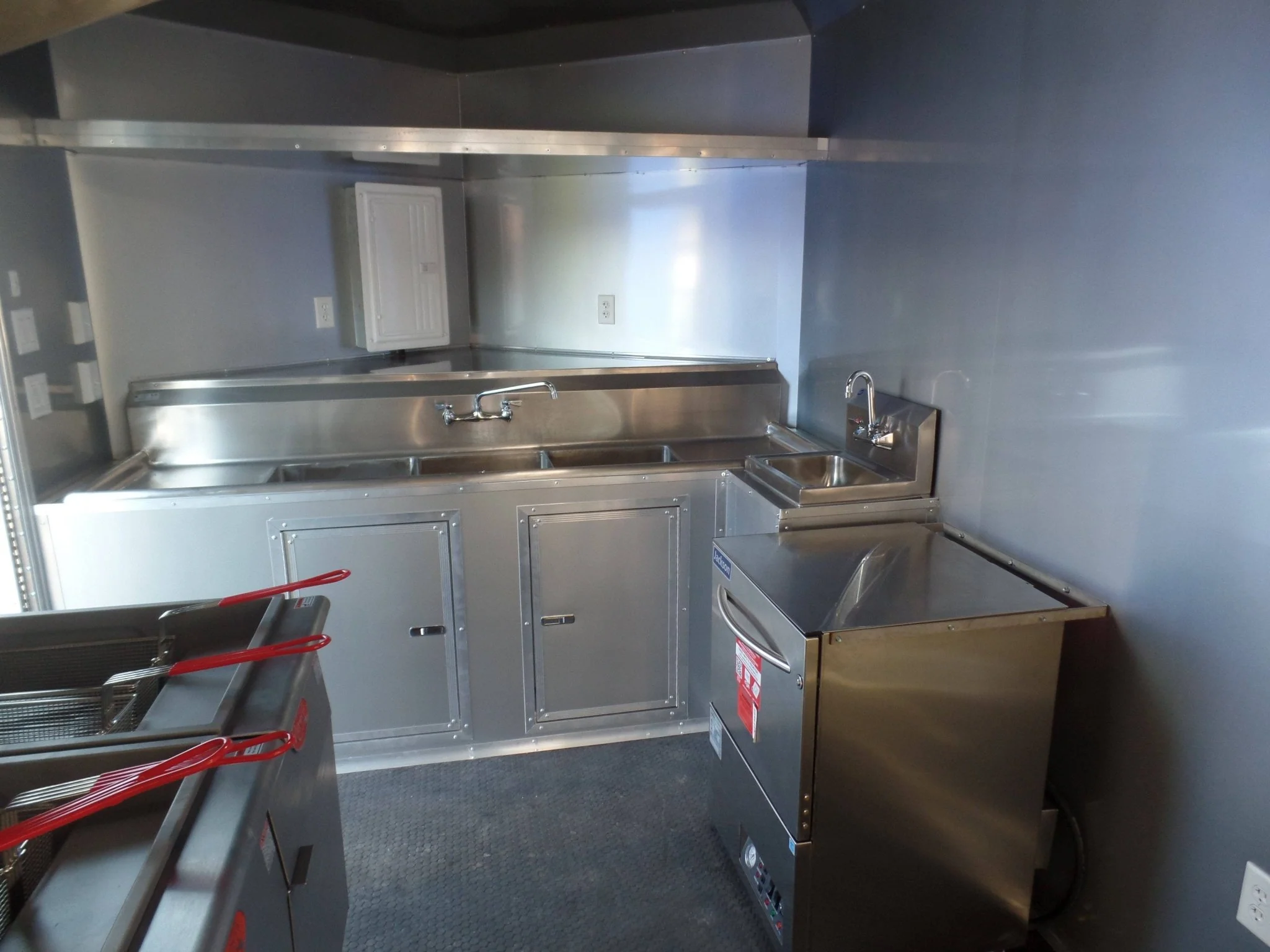 942-8.5-x-32-white-concession-food-trailer-with-appliances-15.webp 8.5' x 32' White Concession Food Trailer With Appliances