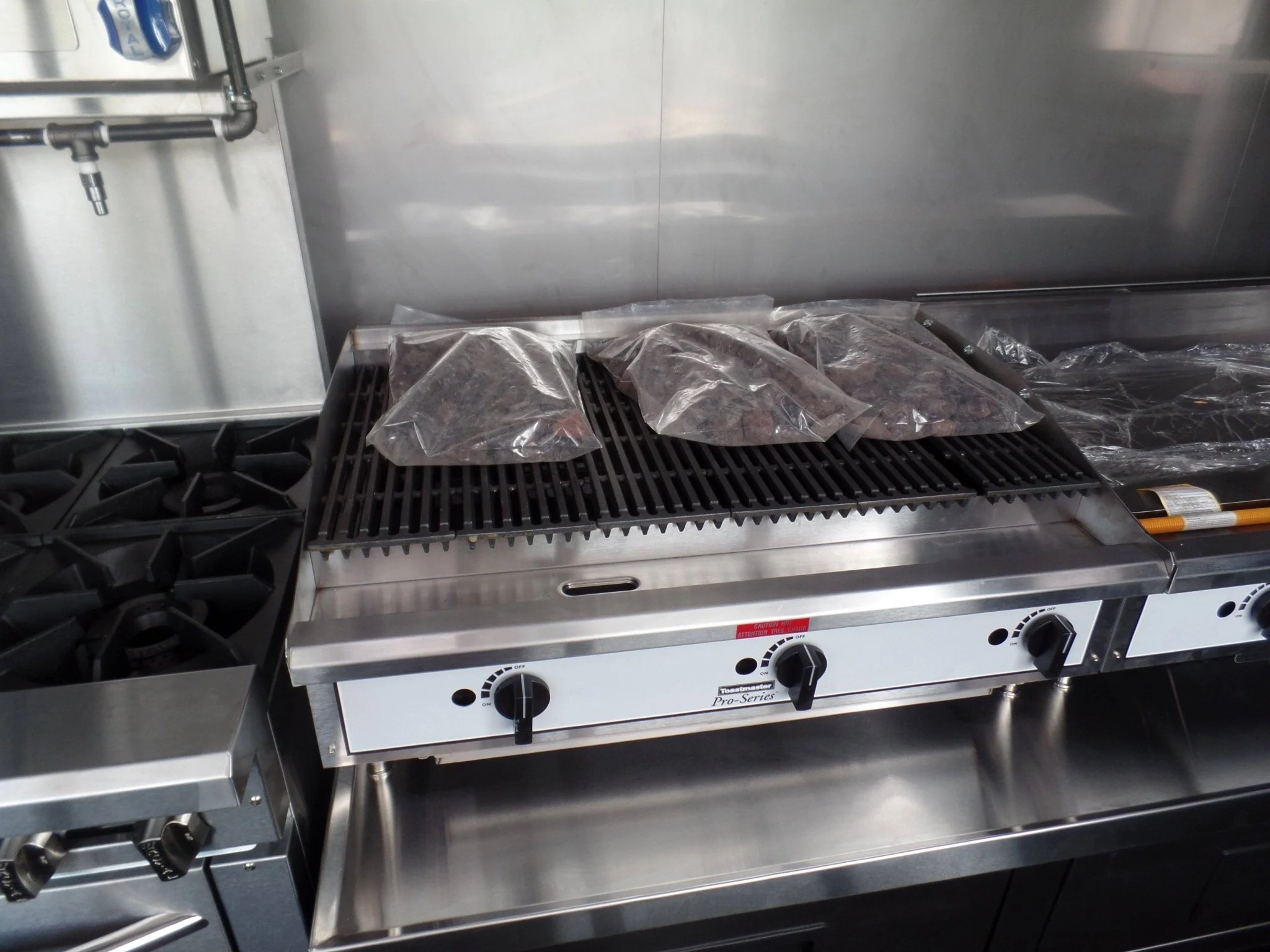 942-8.5-x-32-white-concession-food-trailer-with-appliances-16.webp 8.5' x 32' White Concession Food Trailer With Appliances