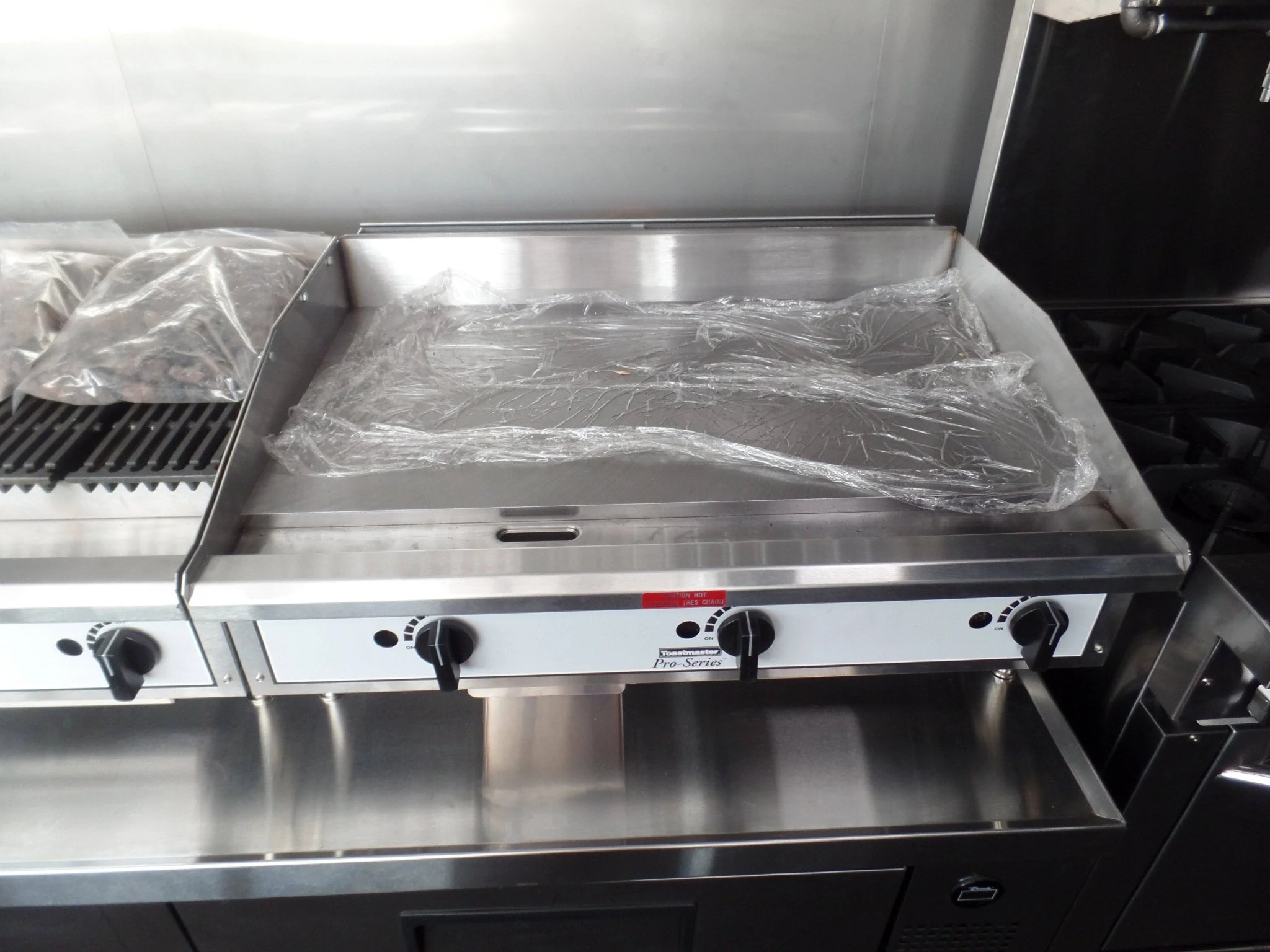 942-8.5-x-32-white-concession-food-trailer-with-appliances-18.webp 8.5' x 32' White Concession Food Trailer With Appliances