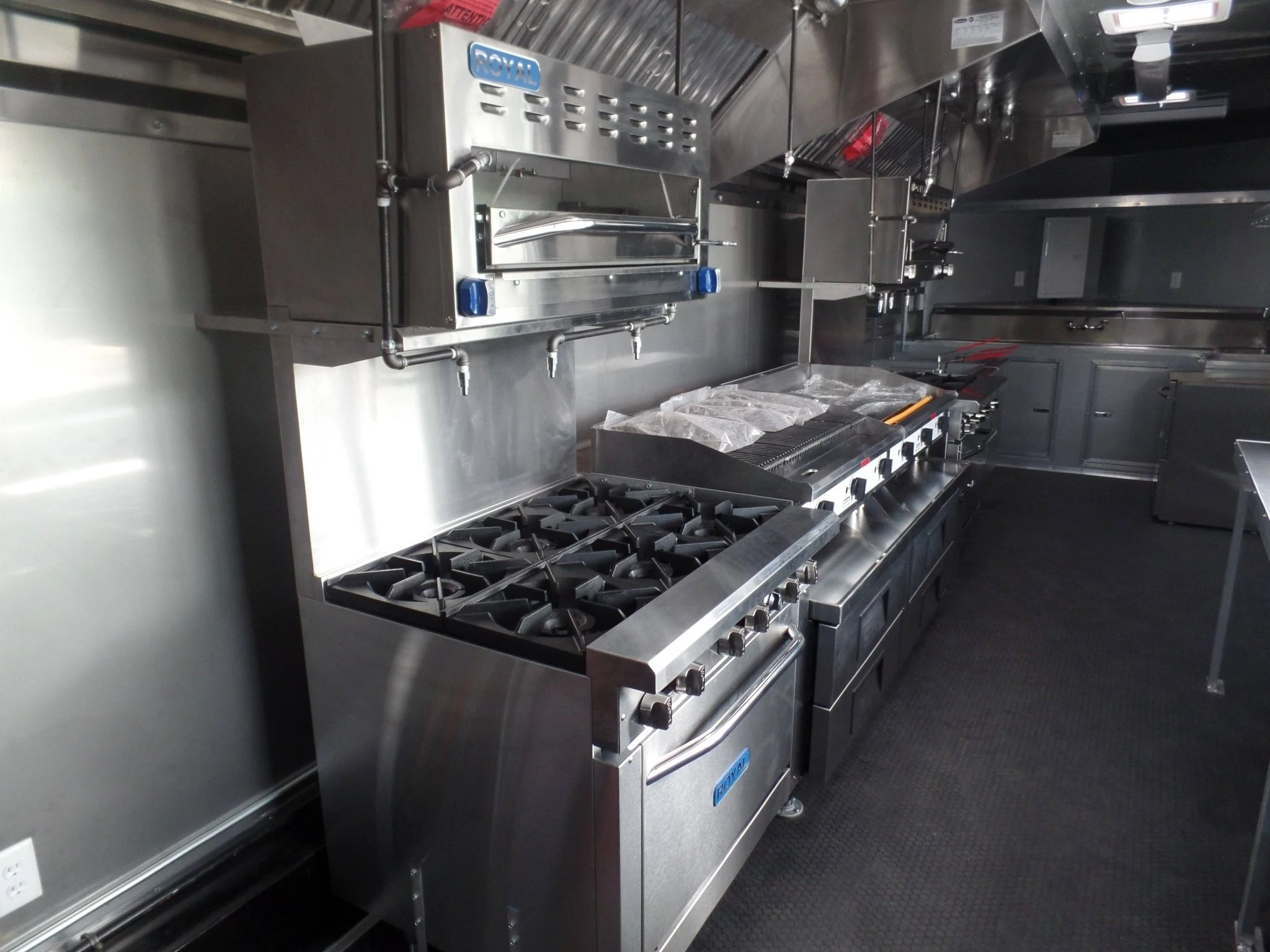 942-8.5-x-32-white-concession-food-trailer-with-appliances-25.webp 8.5' x 32' White Concession Food Trailer With Appliances