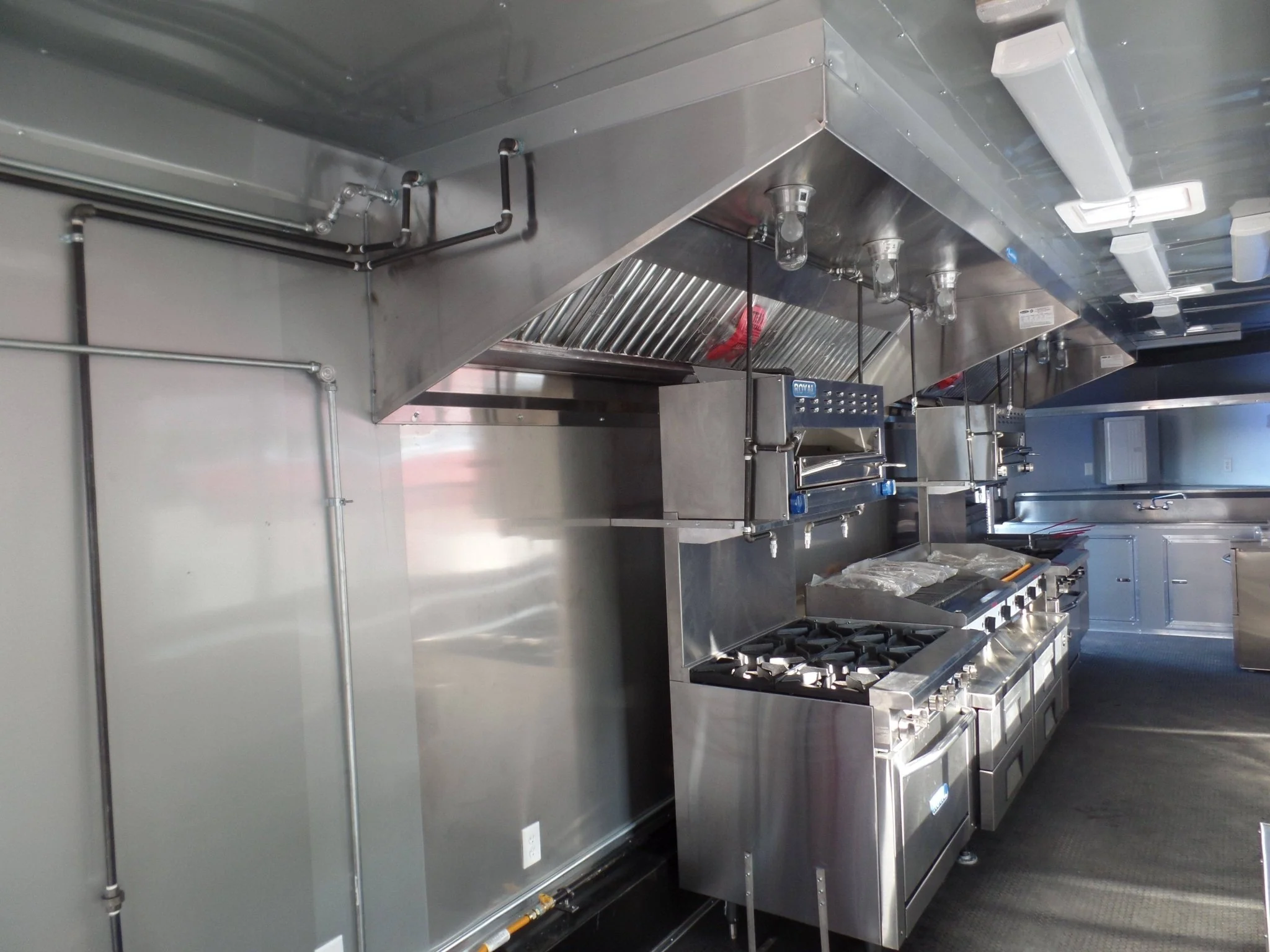 942-8.5-x-32-white-concession-food-trailer-with-appliances-34.webp 8.5' x 32' White Concession Food Trailer With Appliances