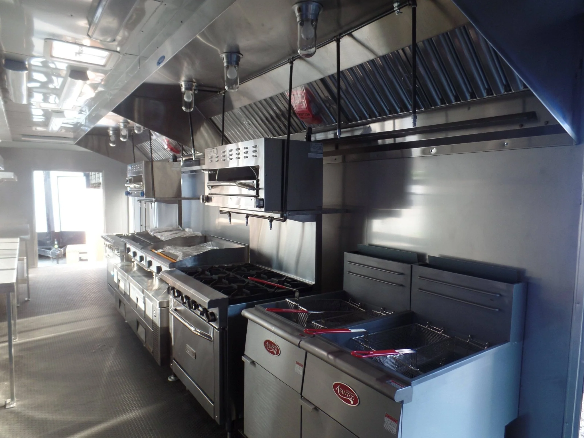 942-8.5-x-32-white-concession-food-trailer-with-appliances-4.webp 8.5' x 32' White Concession Food Trailer With Appliances