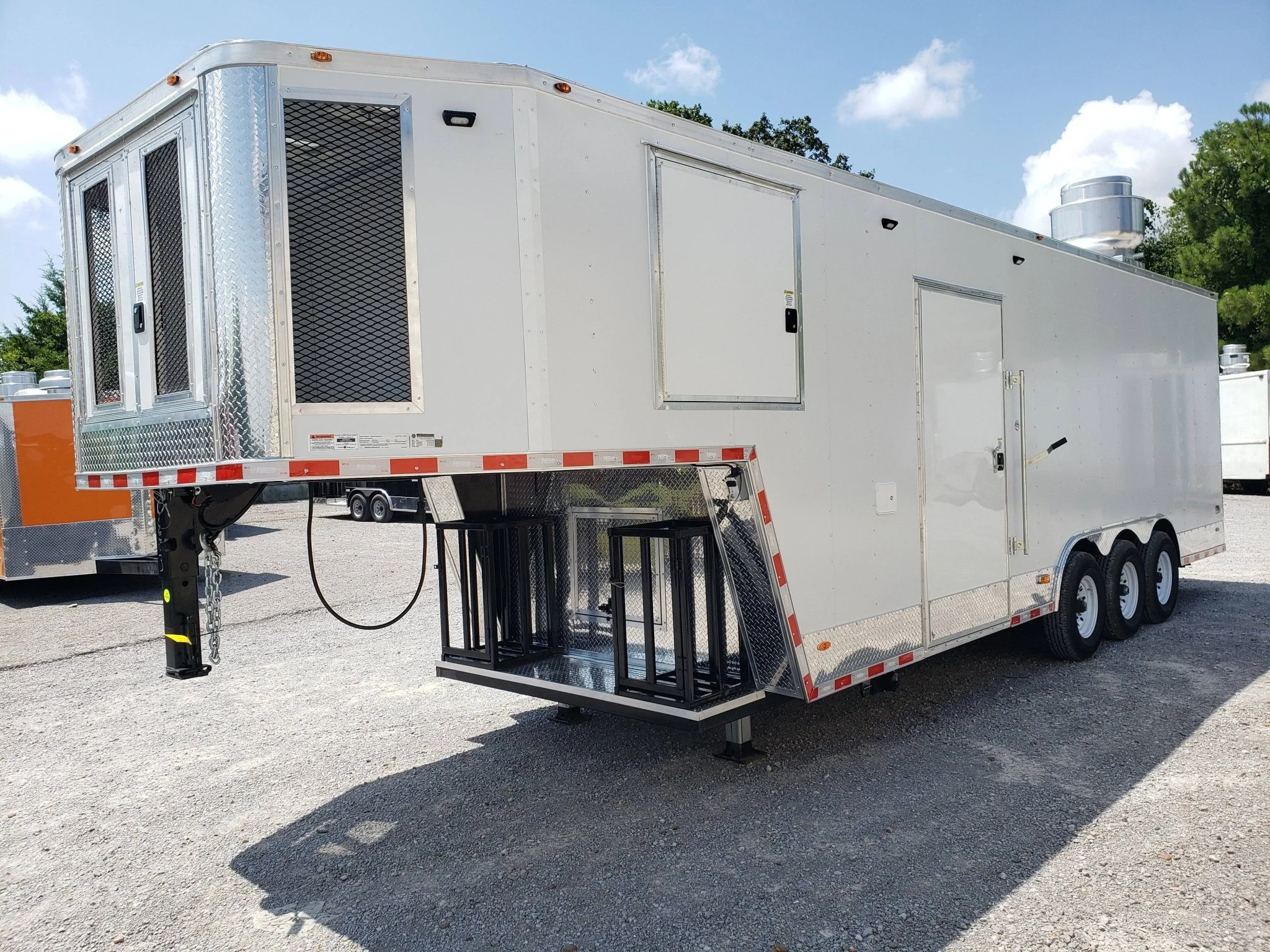 945-8.5-x-32-white-gooseneck-concession-trailer-11.webp 8.5' x 32' White Gooseneck Concession Trailer