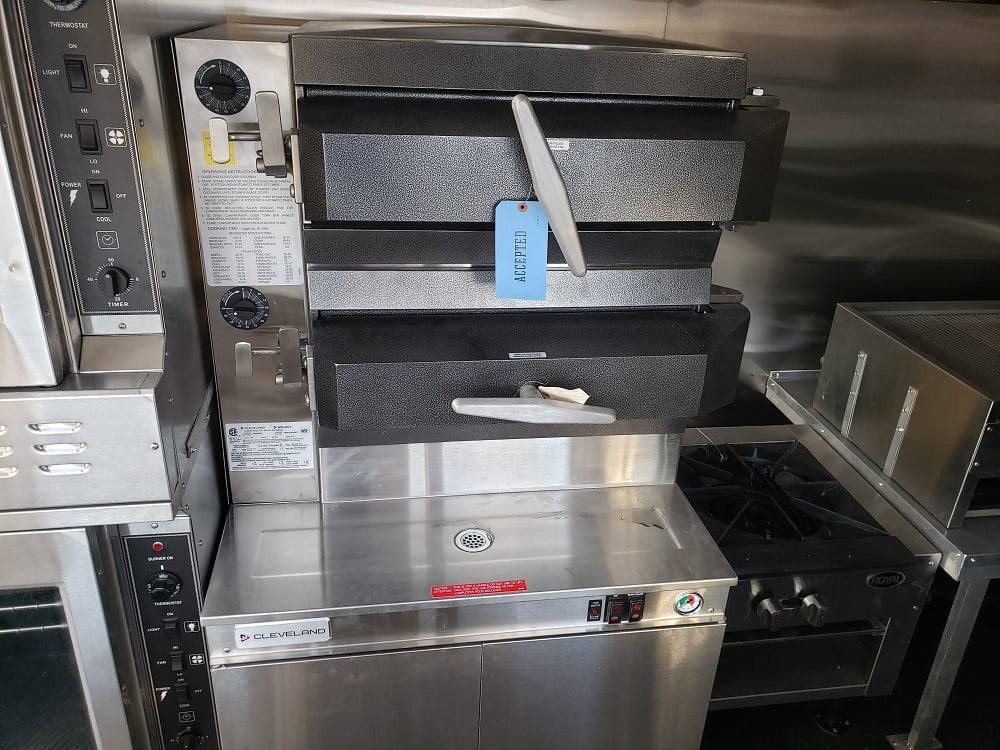 947-8.5-x-32-white-vending-concession-food-trailer-with-appliances-15.jpg 8.5' x 32' White Vending Concession Food Trailer With Appliances