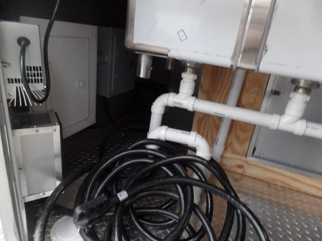 96-8.5-x-16-concession-food-trailer-electric-green-21.webp 8.5' x 16' Concession Food Trailer Electric Green