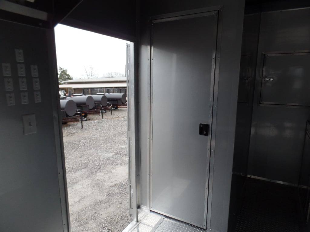 964-8.5-x-40-concession-food-gooseneck-trailer-15.jpg 8.5' x 40' Concession Food Gooseneck Trailer