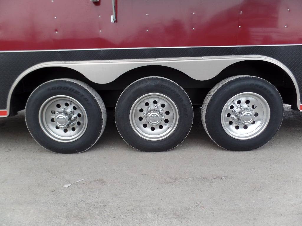 964-8.5-x-40-concession-food-gooseneck-trailer-21.jpg 8.5' x 40' Concession Food Gooseneck Trailer