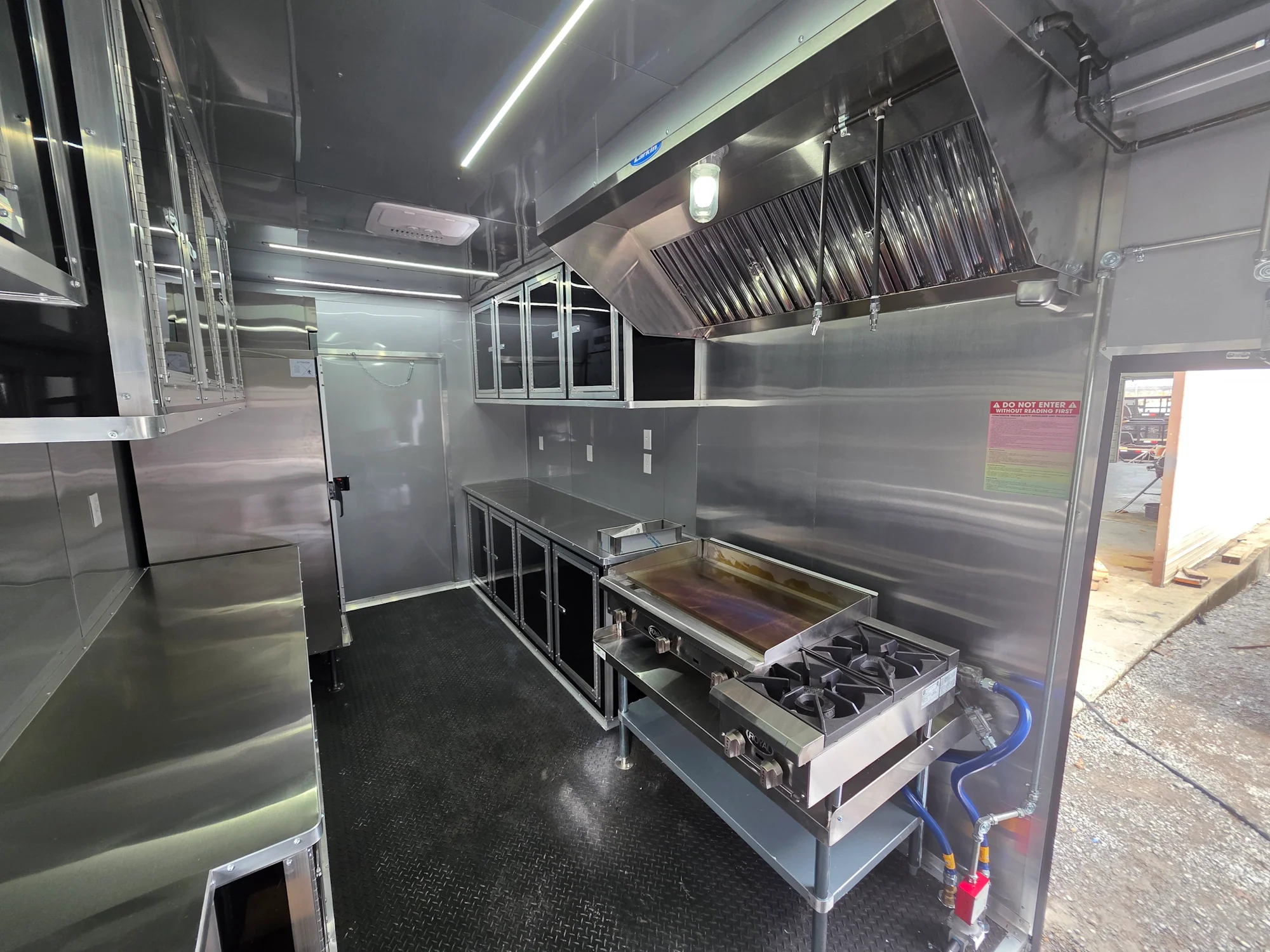 967-8.5-x-40-gooseneck-white-with-blackout-concession-trailer-food-event-catering-14.webp 8.5' X 40' Gooseneck White With Blackout Concession Trailer Food Event Catering
