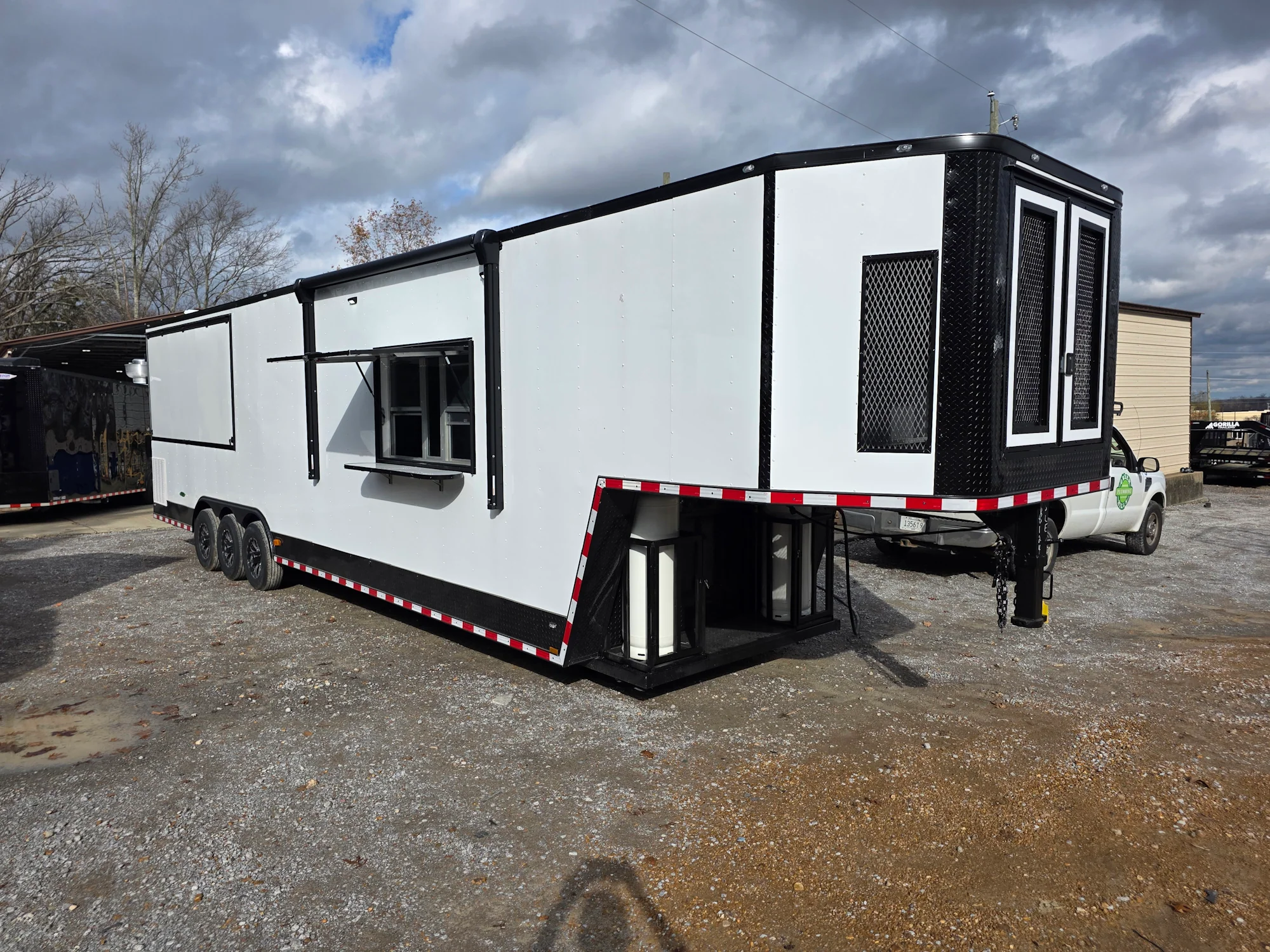 967-8.5-x-40-gooseneck-white-with-blackout-concession-trailer-food-event-catering-3.webp 8.5' X 40' Gooseneck White With Blackout Concession Trailer Food Event Catering